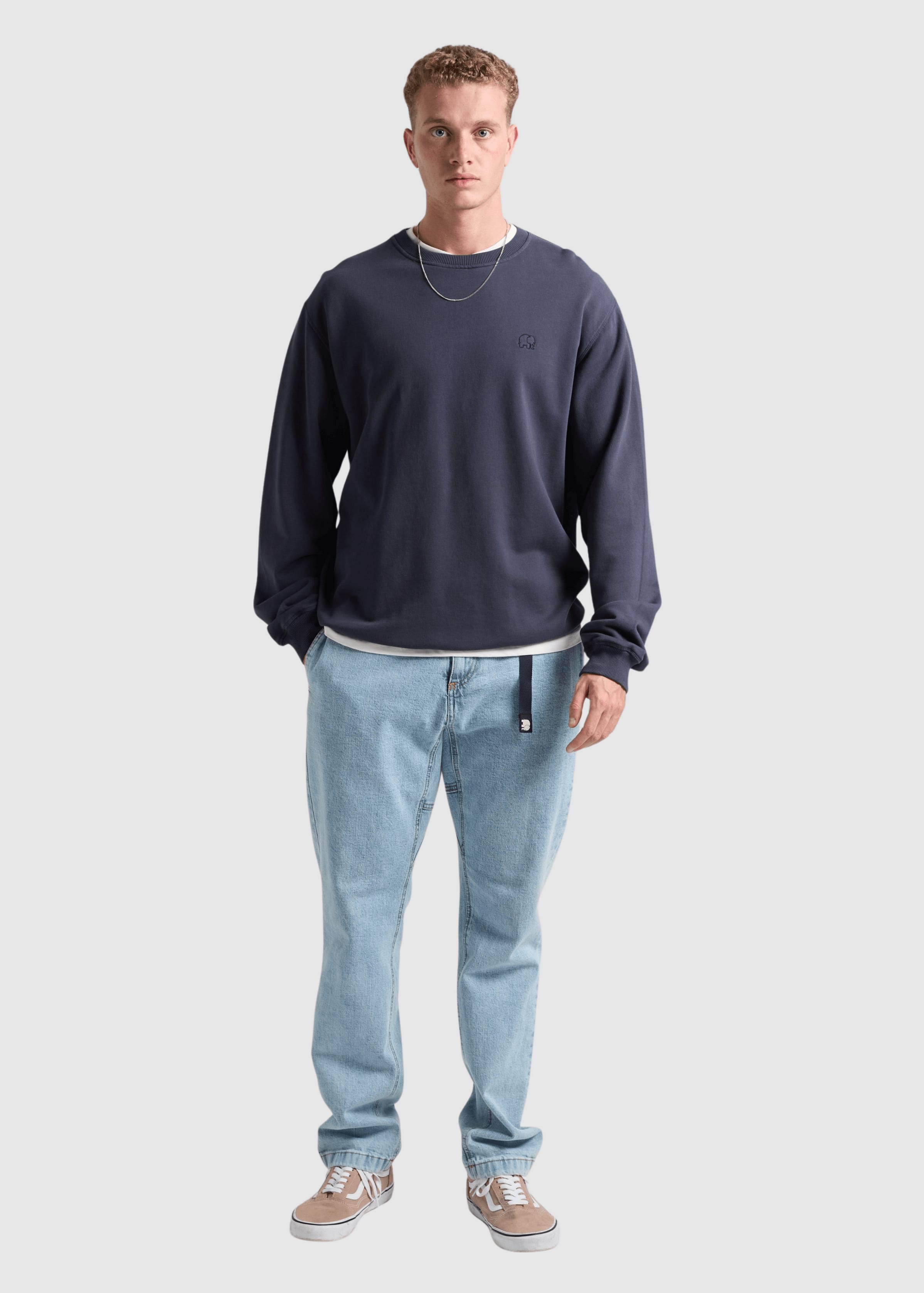 trendsplant-essential-sweatshirt-parisian-blue-4.jpeg Essential Sweatshirt Parisian Blue