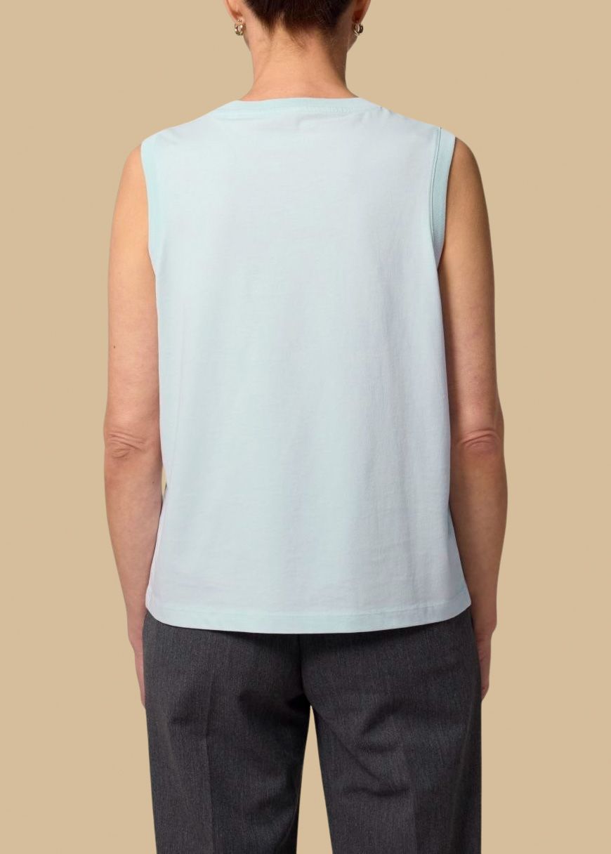 Cropped_Tanktop_w_blue_soul_2_7d8e3505f7.jpg Cropped Tanktop Woman Blue Ice