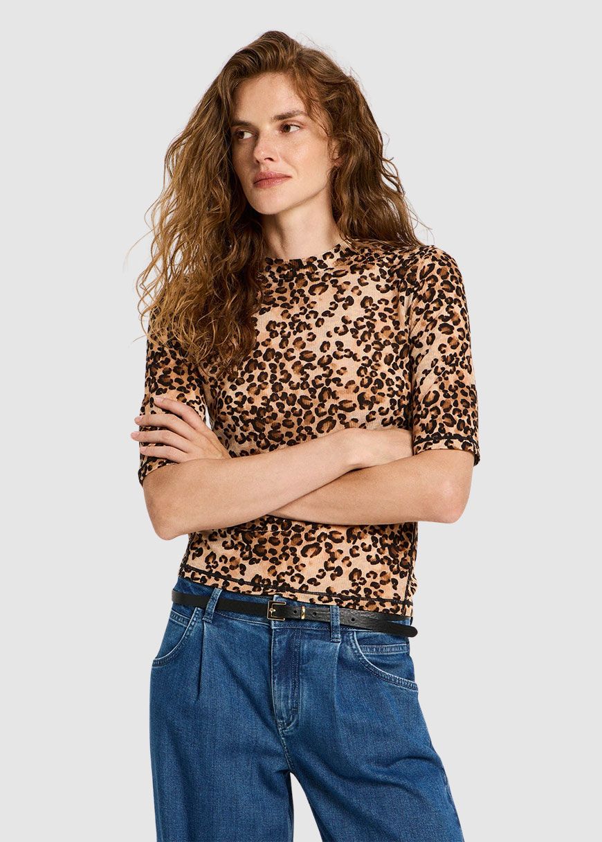 Stehkragenshirt