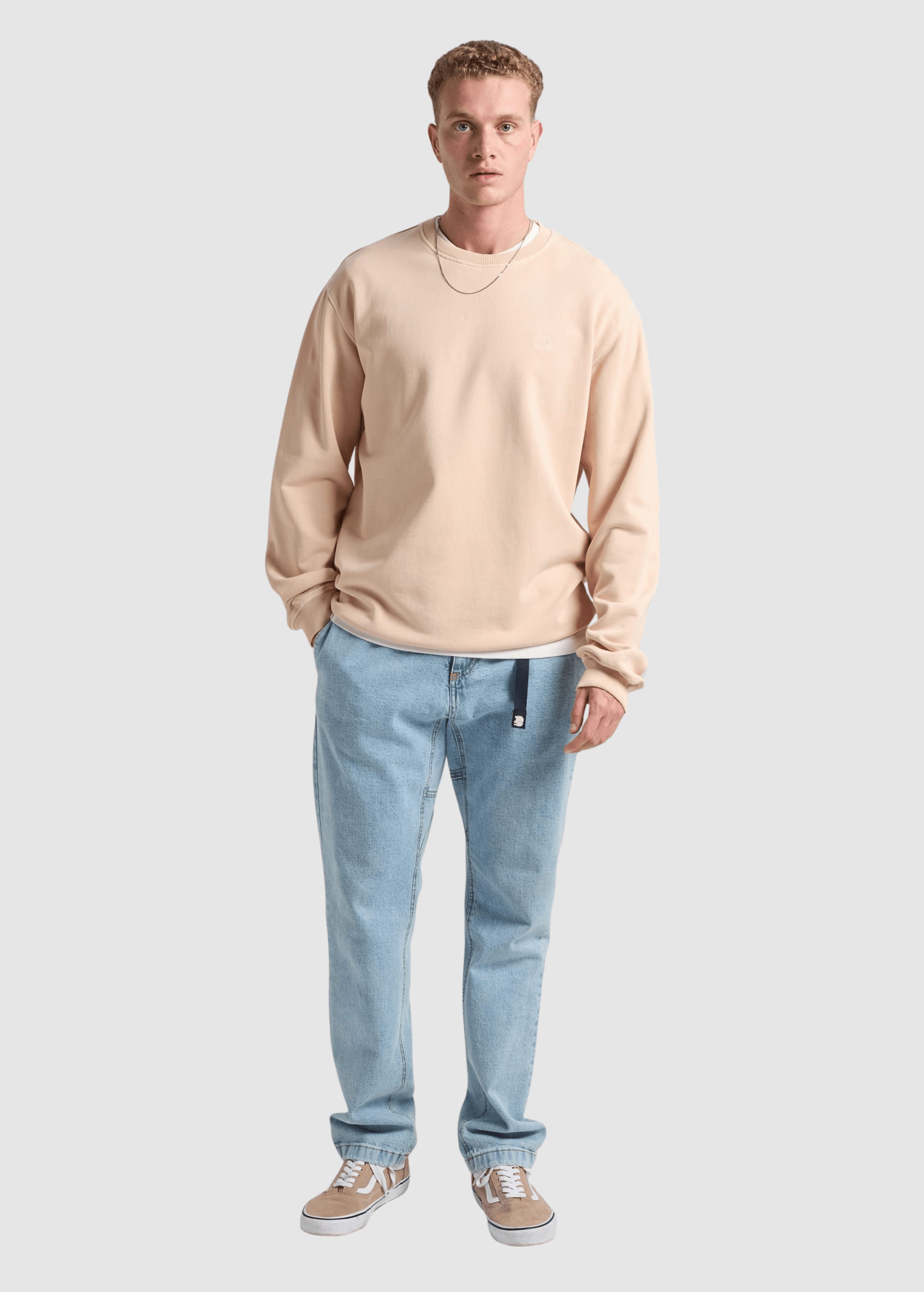 trendsplant-essential-sunwashed-sweatshirt-smoke-gray-grey-4.jpeg Essential Sunwashed Sweatshirt Smoke Gray Grey