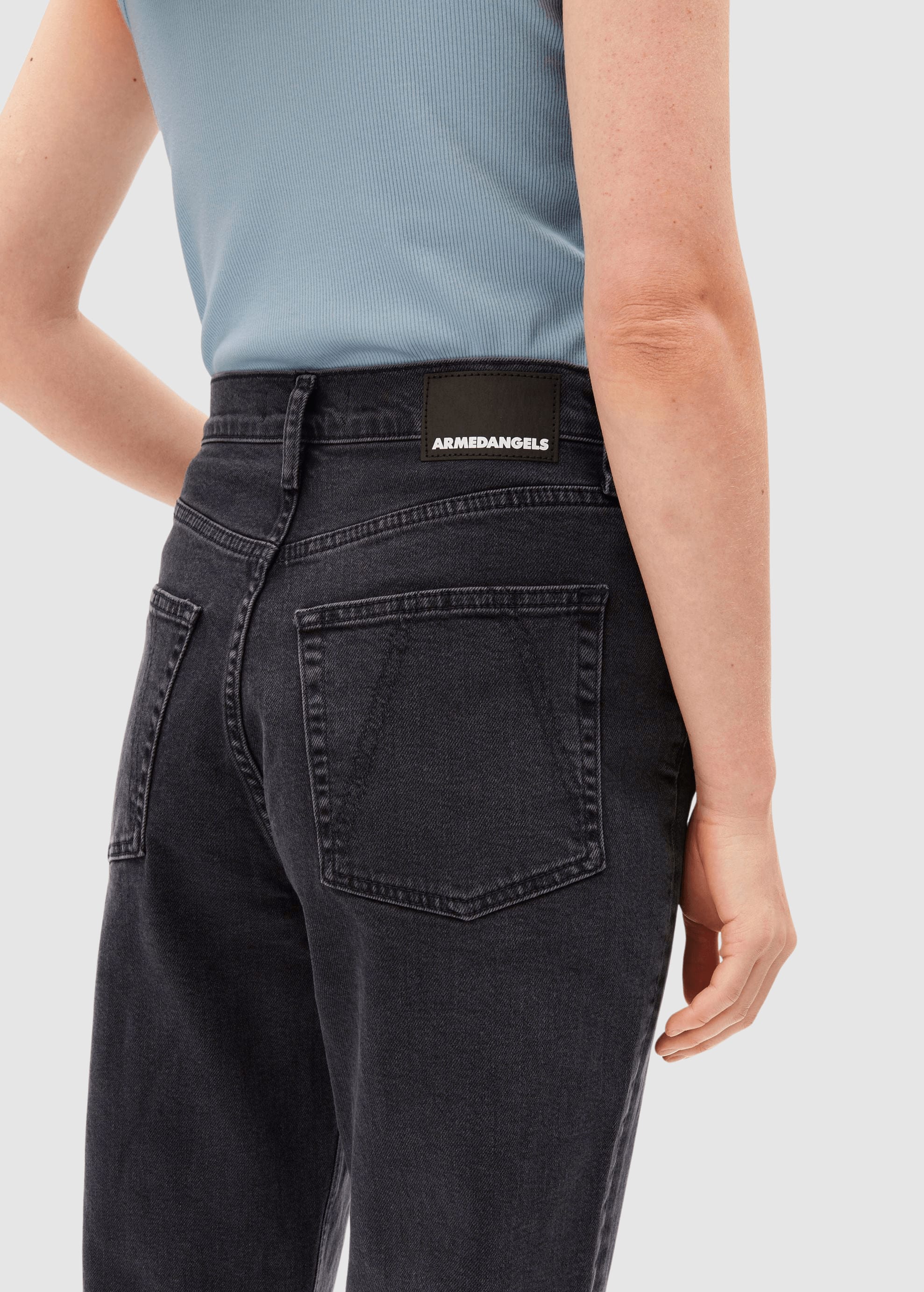 Mairaa High Waist Mom Jean Ebony
