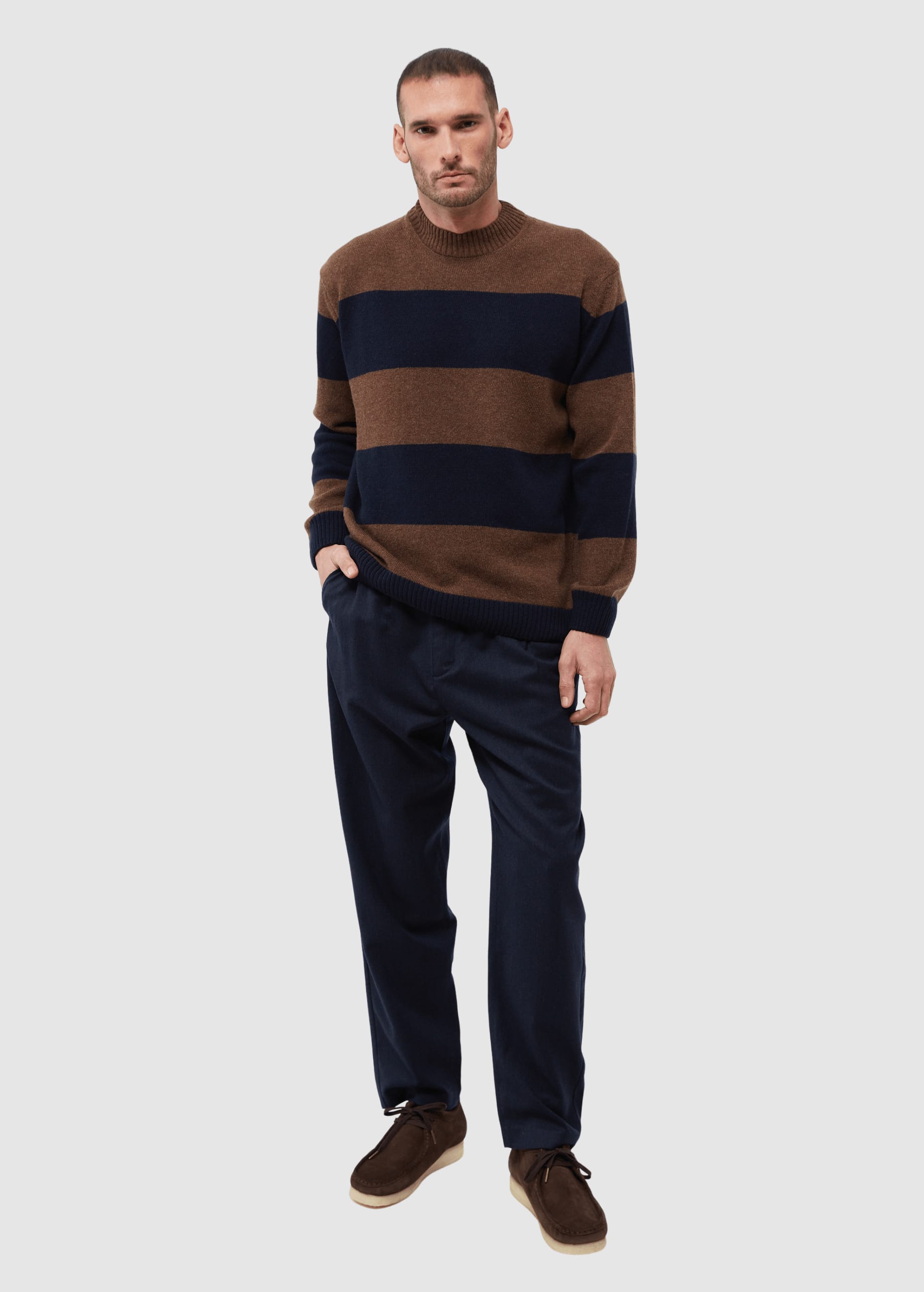 givn-gbivan-oak-brown-midnight-blue-3.jpeg Gbivan Oak Brown / Midnight Blue