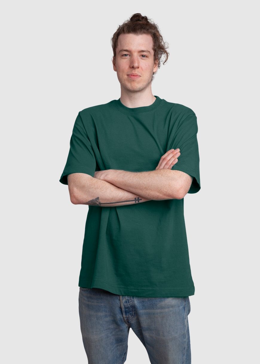 greenality_x_basics_t_shirt_heavy_weight_man_NOS_GXB_STTU_788_Glanzed_Green_2_43ec5da55a.jpeg T-Shirt Heavy Weight Man Glazed Green
