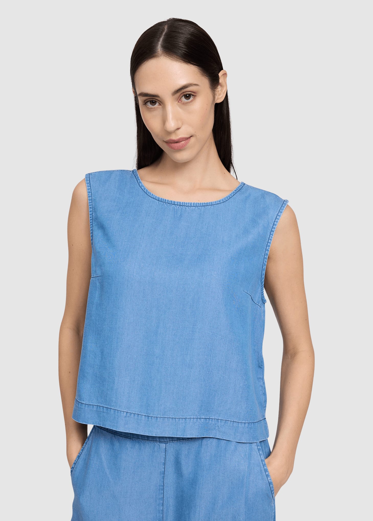 Tencel Top Dark Blue Wash