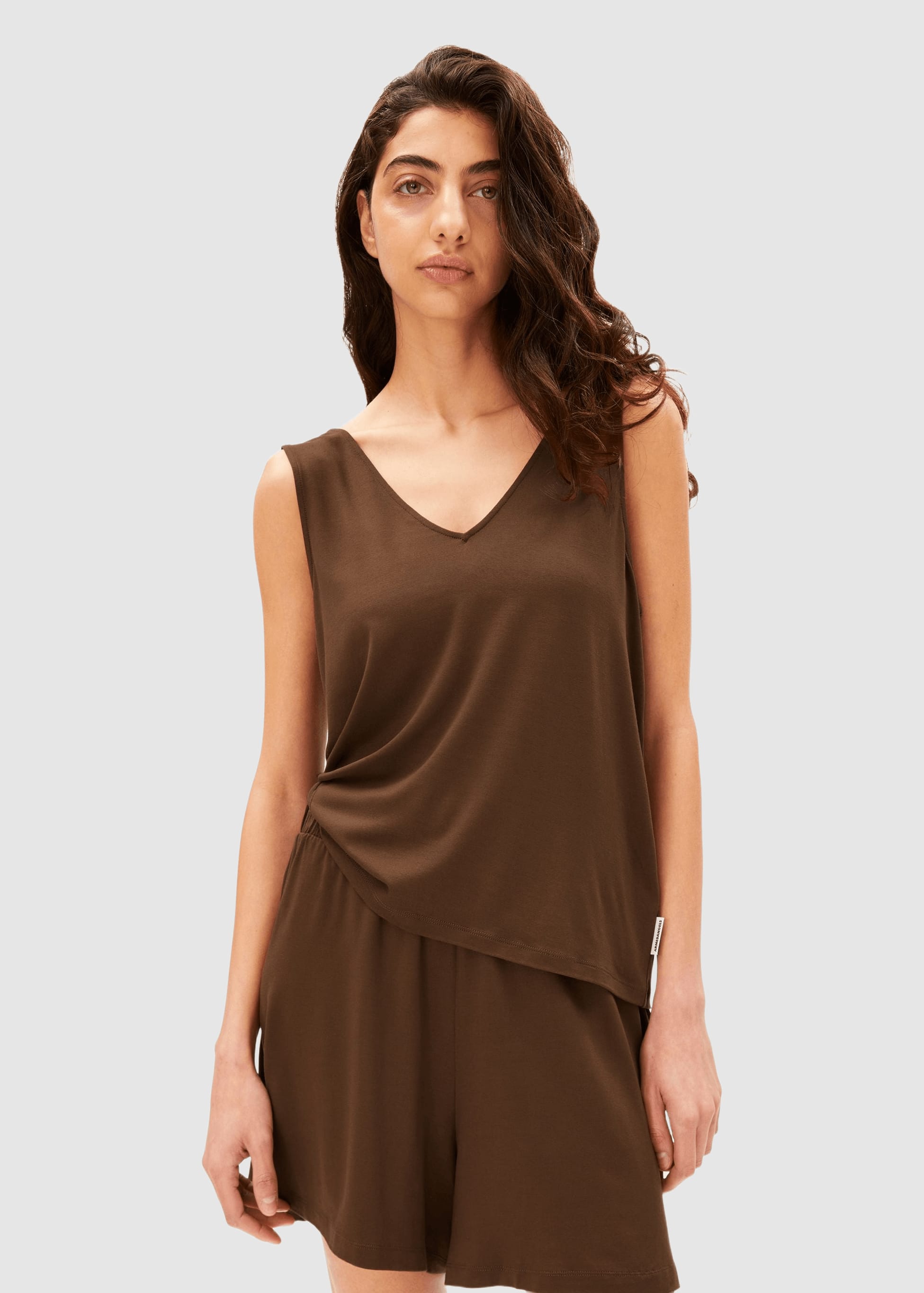 V-Neck Jersey Top Dried Palm V-Neck Jersey Top Dried Palm