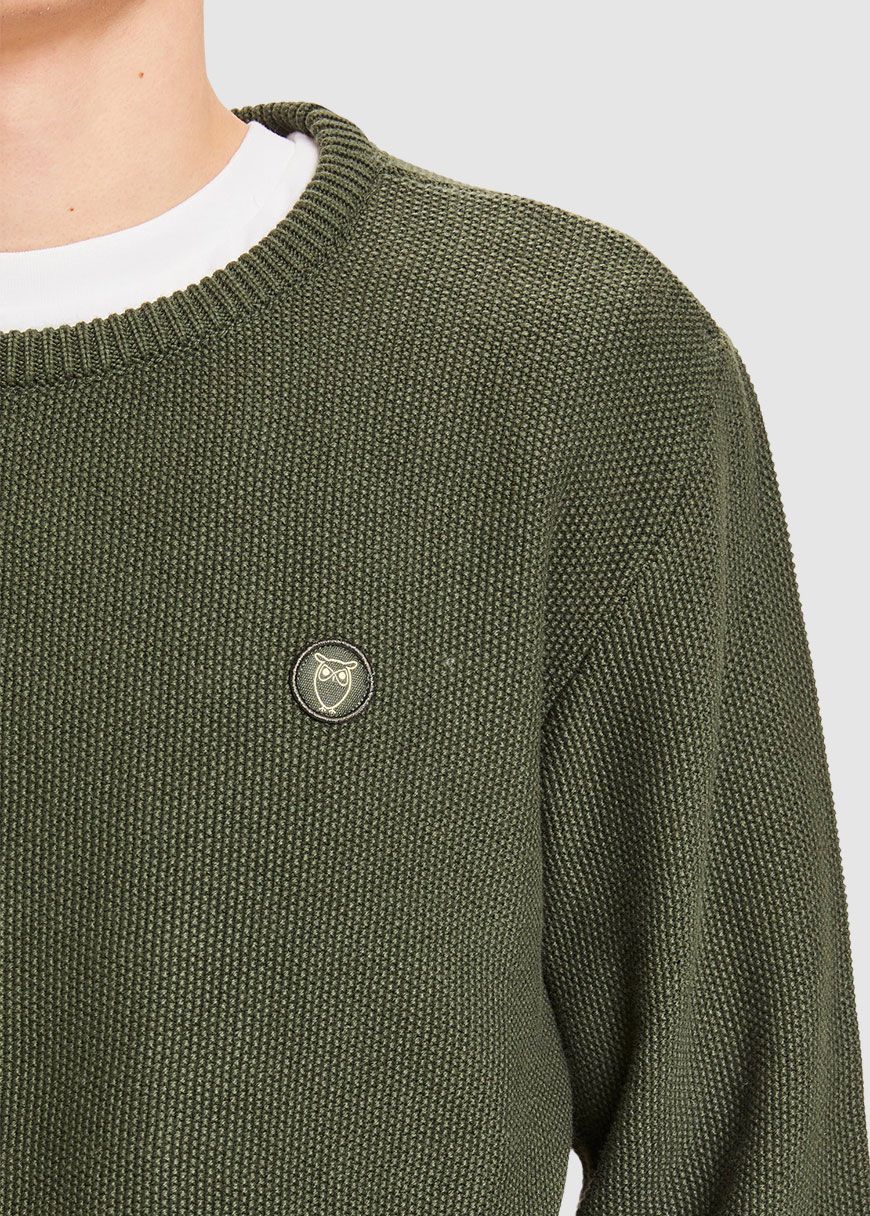 Pique Badge Knit O-Neck