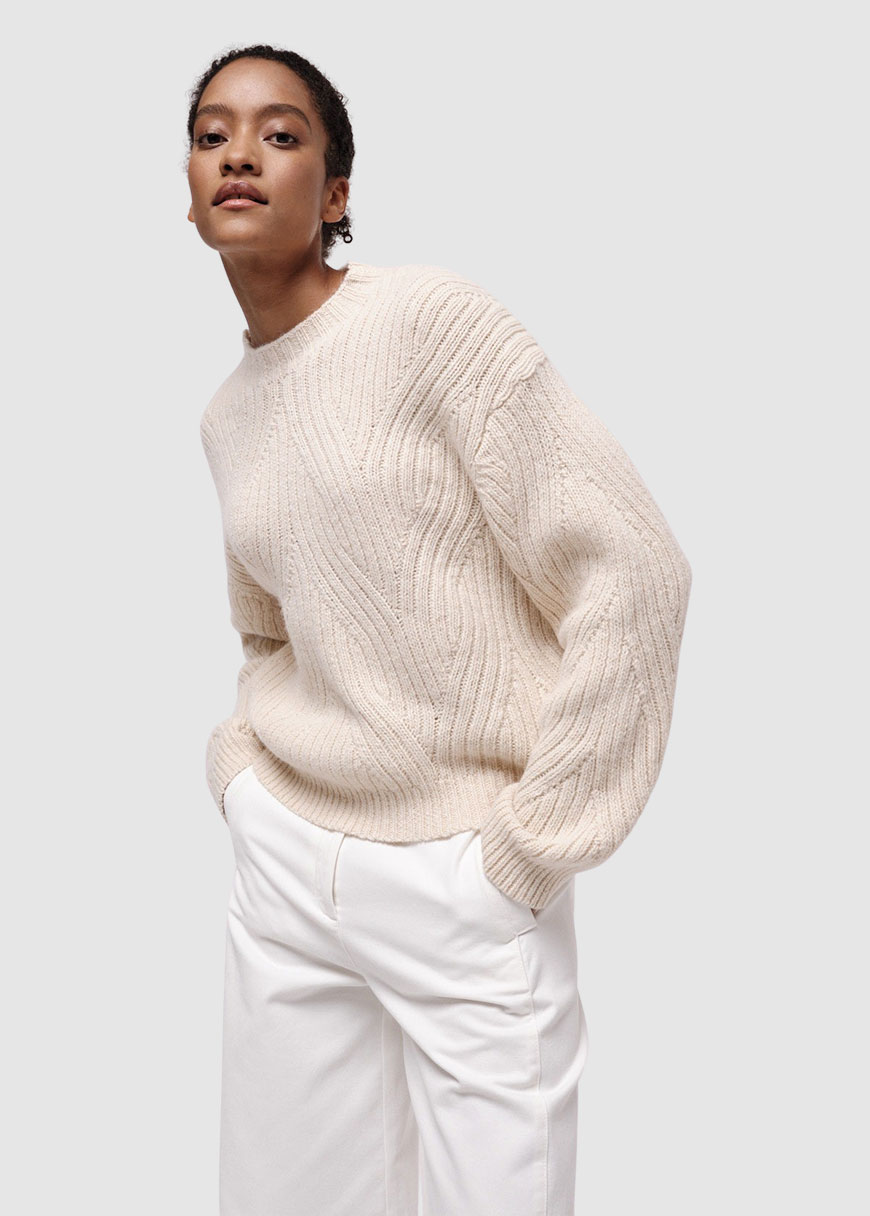 Pullover mit Rippenzopfmuster Pullover mit Rippenzopfmuster