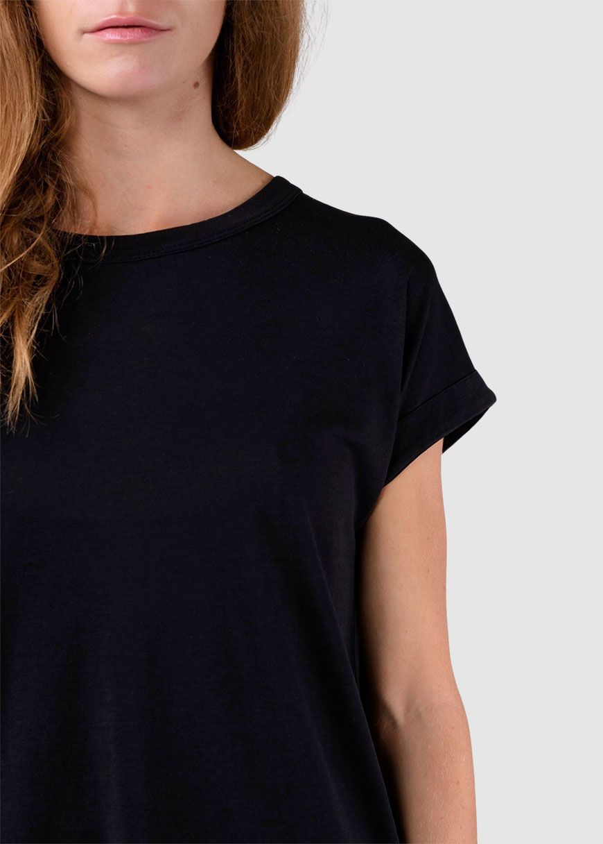 Sigrid Tee