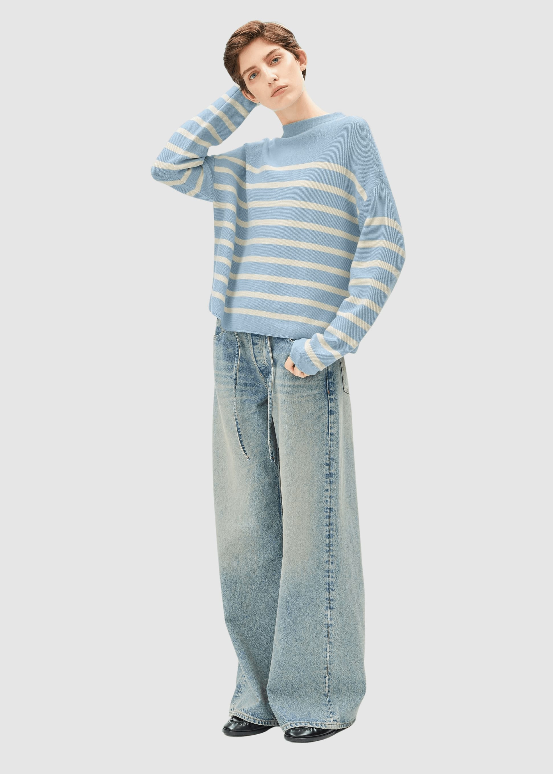 Merinaa Stripes Knit Sweater Blue Glow-Oatmilk