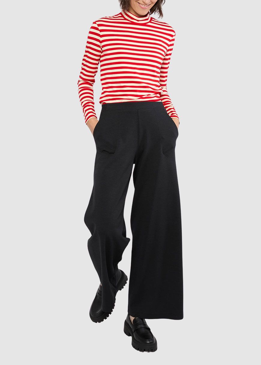 blutsgeschwister_tranqui_tides_AW_25_BG_001253_117_Tinting_Black_1_755830753b Tranquil Tides