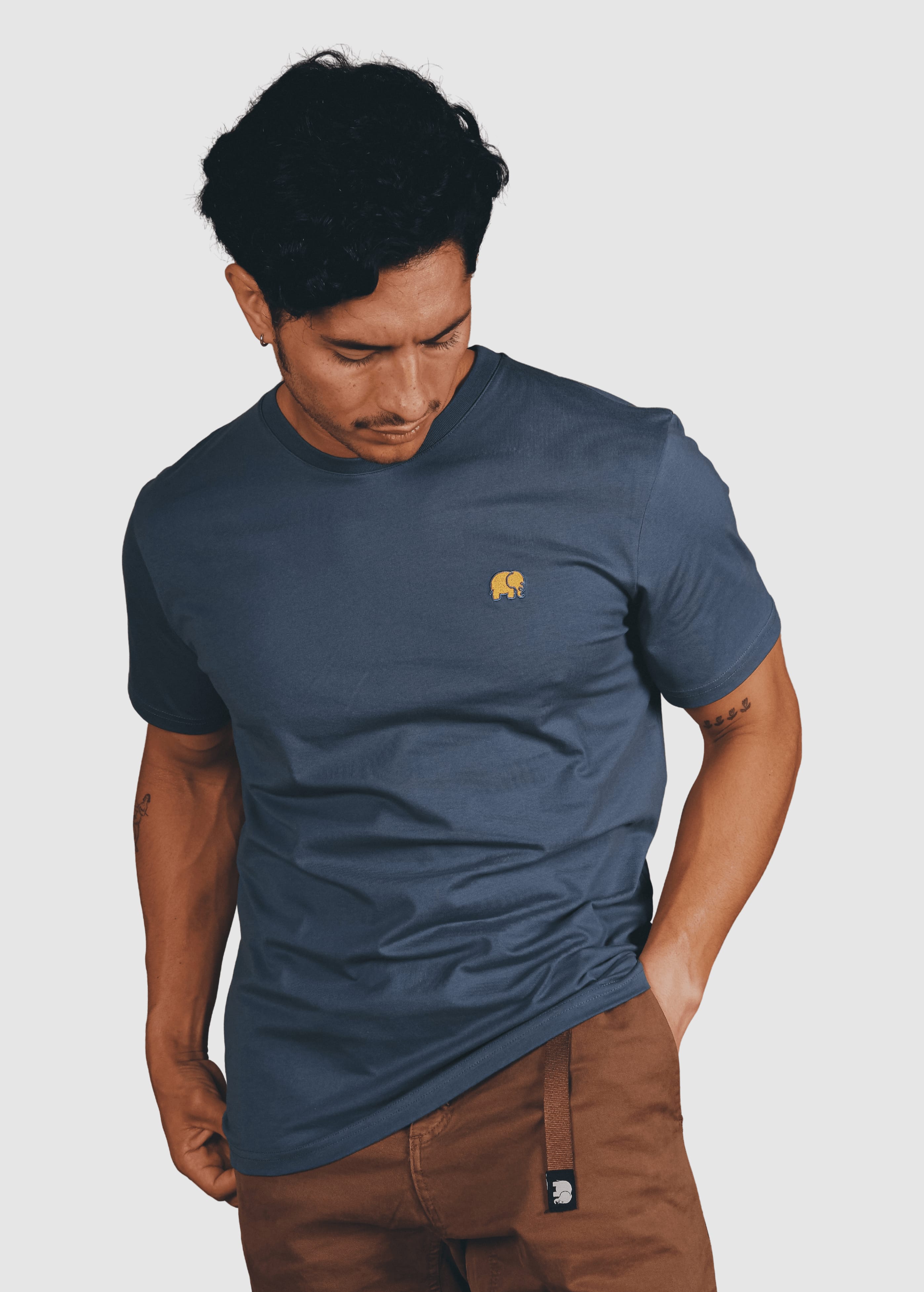 trendsplant-organic-essential-t-shirt-trendsplant-blue-1.jpeg Organic Essential T-Shirt Trendsplant Blue