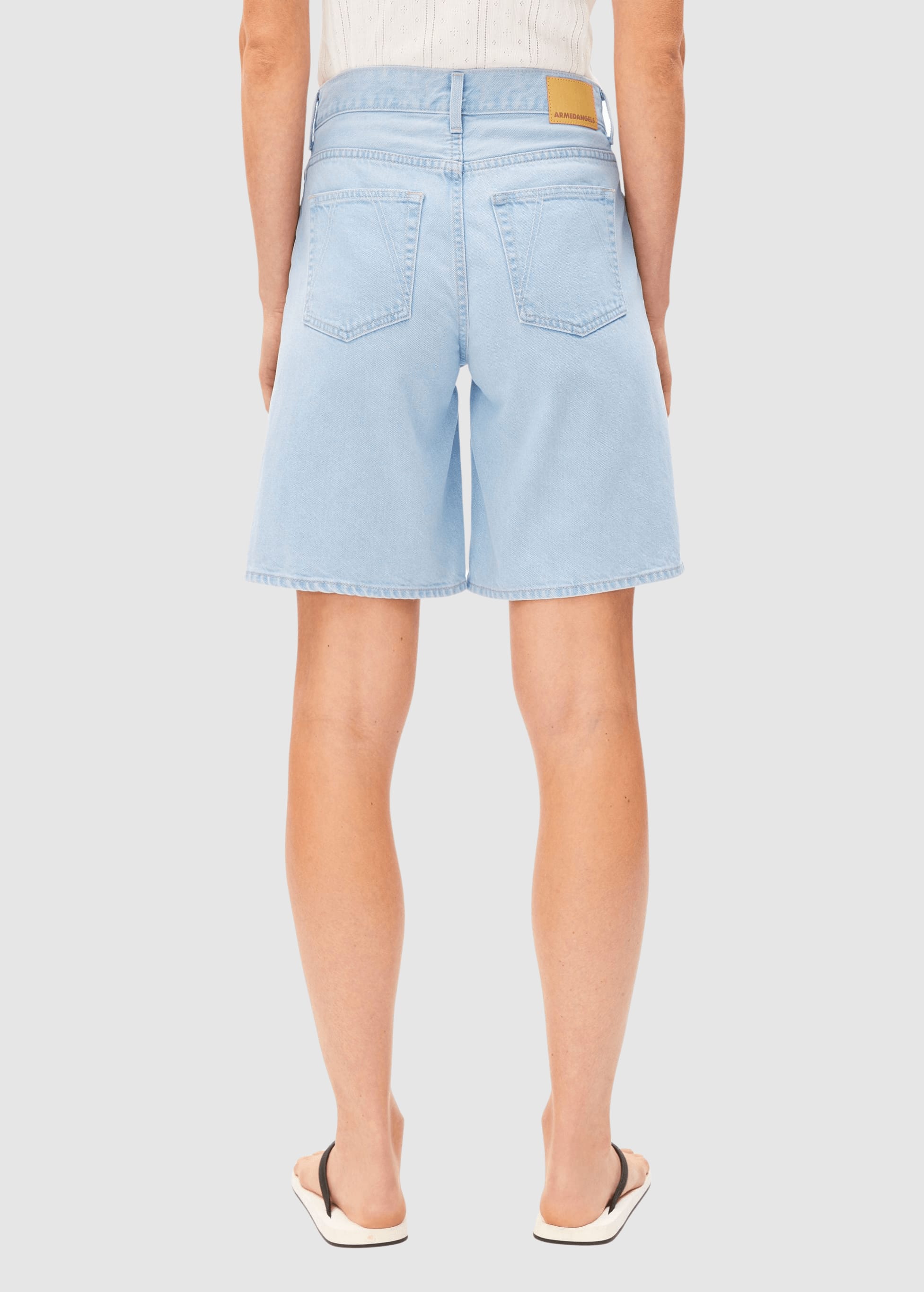 Thaalina Mid Waist Denim Short Fresh Blue Thaalina Mid Waist Denim Short Fresh Blue
