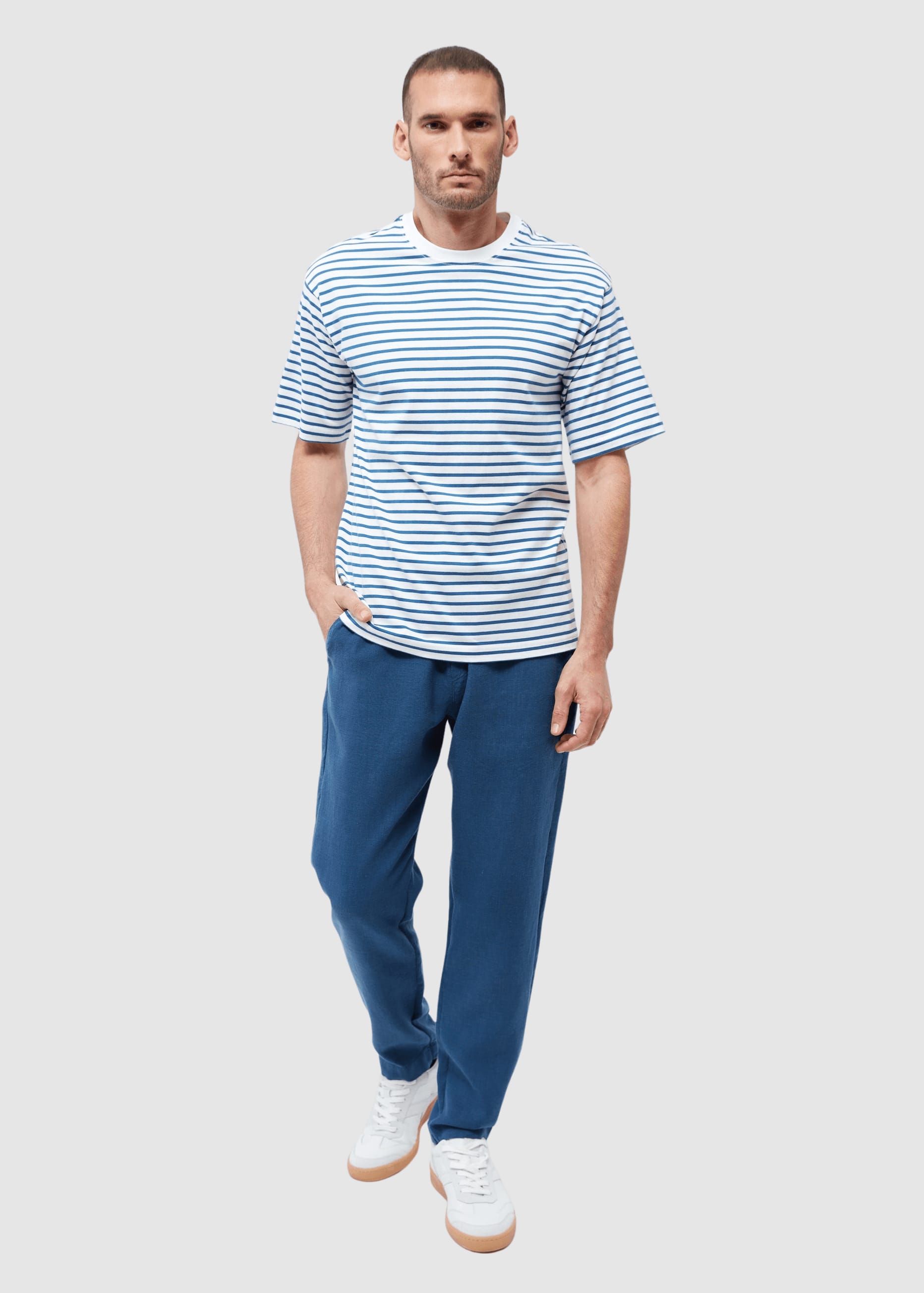 Gblasse Blazing Blue White