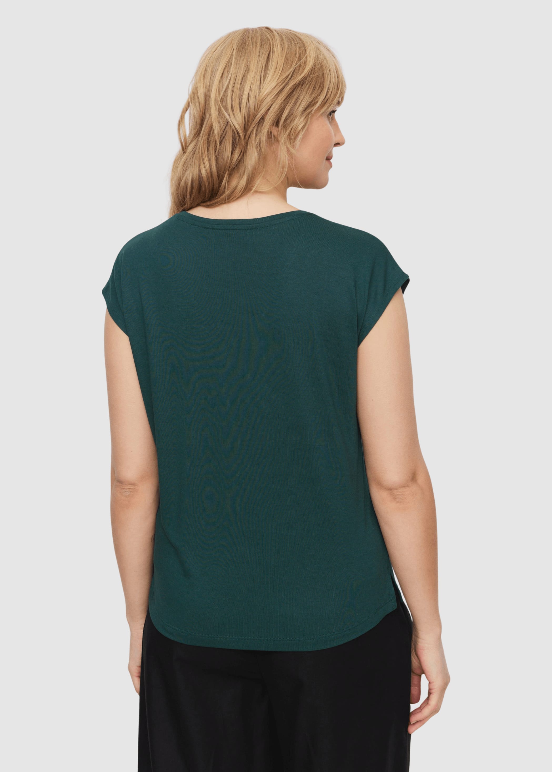 recolution-mithila-deep-green-2.jpeg Mithila Deep Green