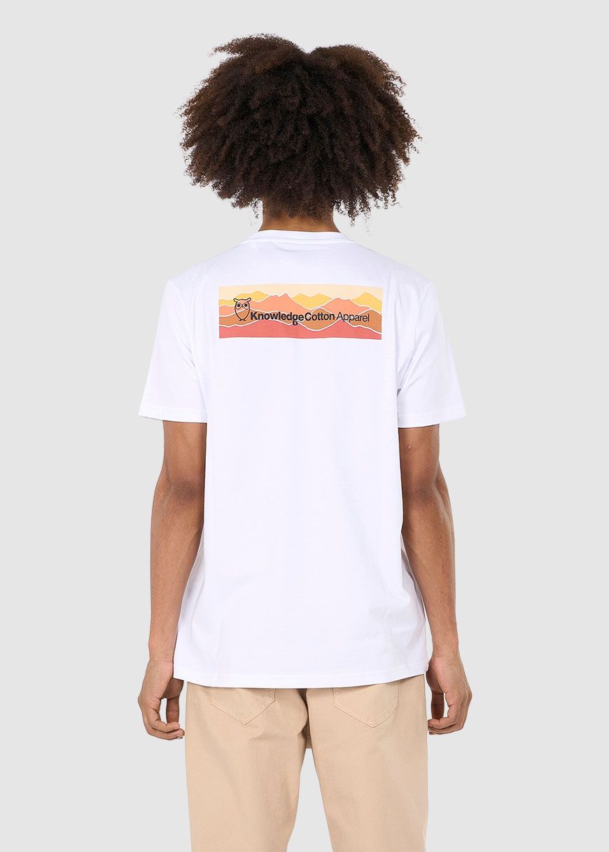 Regular Trademark Mountain Back Printed T-Shirt Regular Trademark Mountain Back Printed T-Shirt