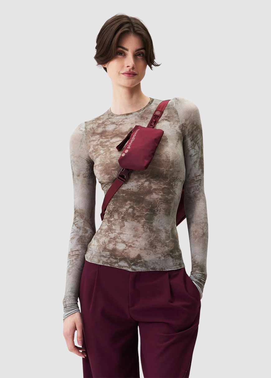 pinqponq_aksel_AW_25_PP_PPC_AKS_001_Changeant_Glazed_Red_8_afb227d3e0 Aksel