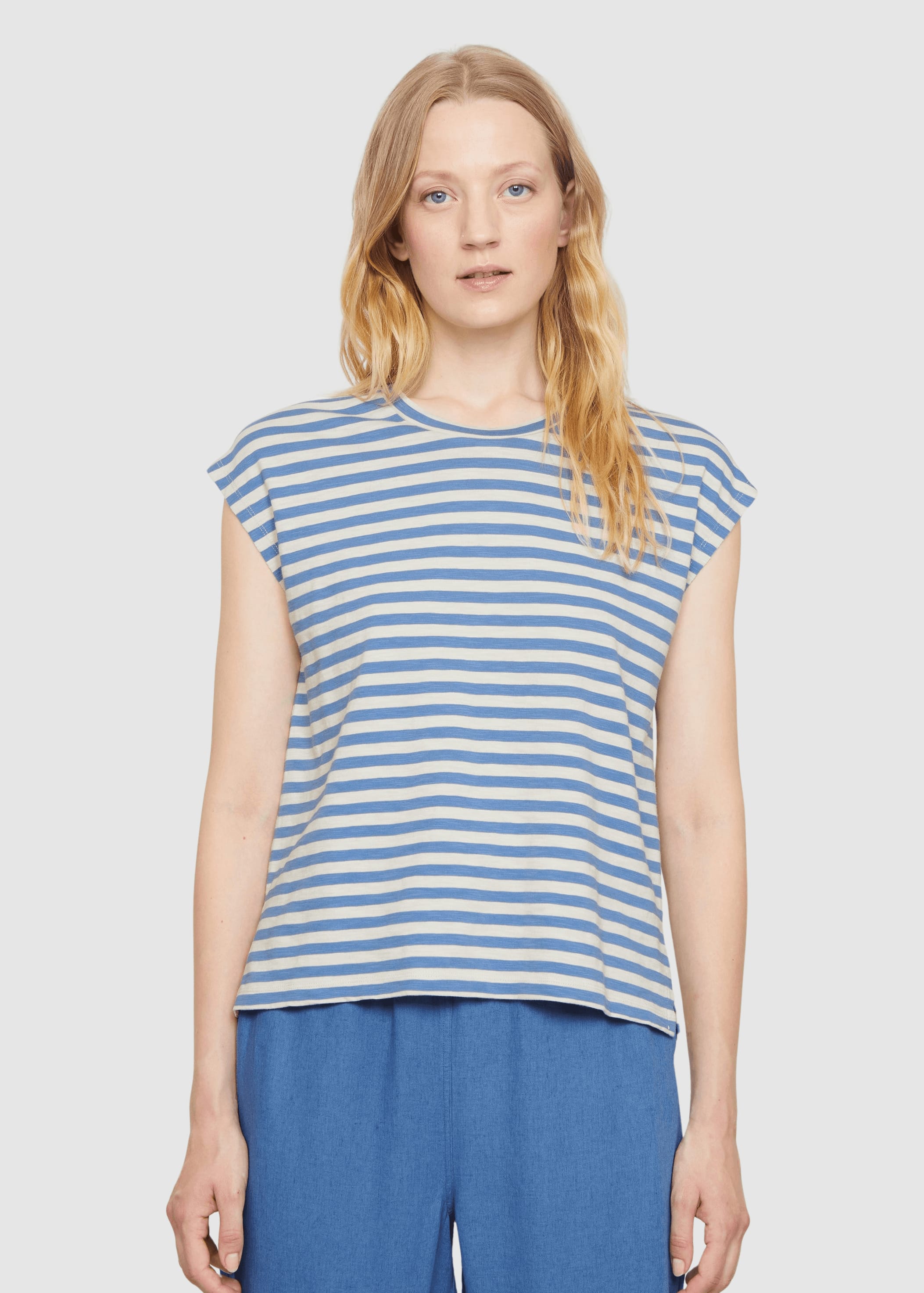T-Shirt Zinnia Stripes Electric Blue T-Shirt Zinnia Stripes Electric Blue