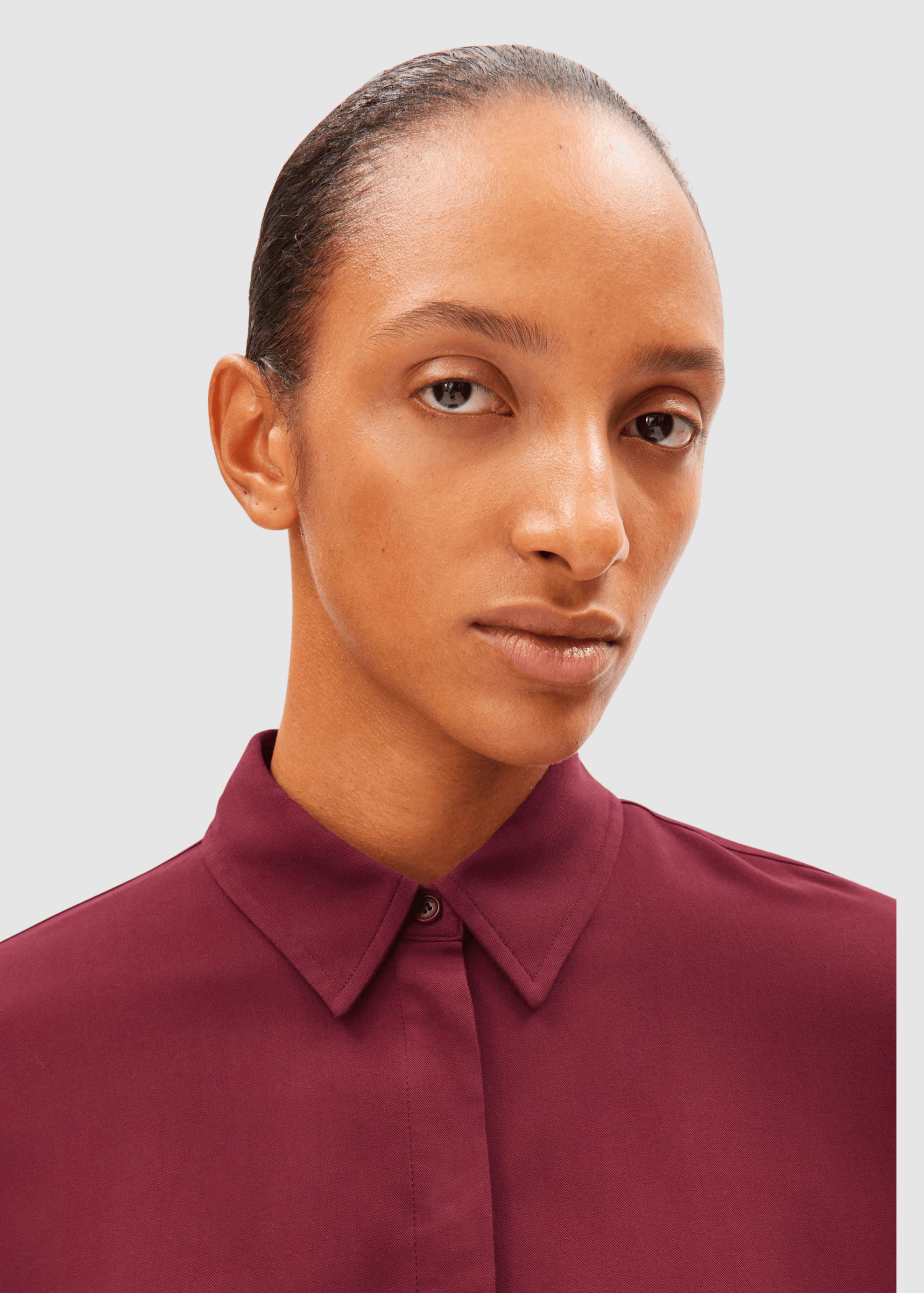 armedangels-larisaana-longsleeve-blouse-velvet-red-3.jpeg Larisaana Longsleeve Blouse Velvet Red