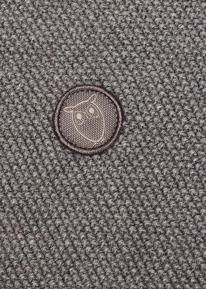 Pique Badge Knit O-Neck Pique Badge Knit O-Neck