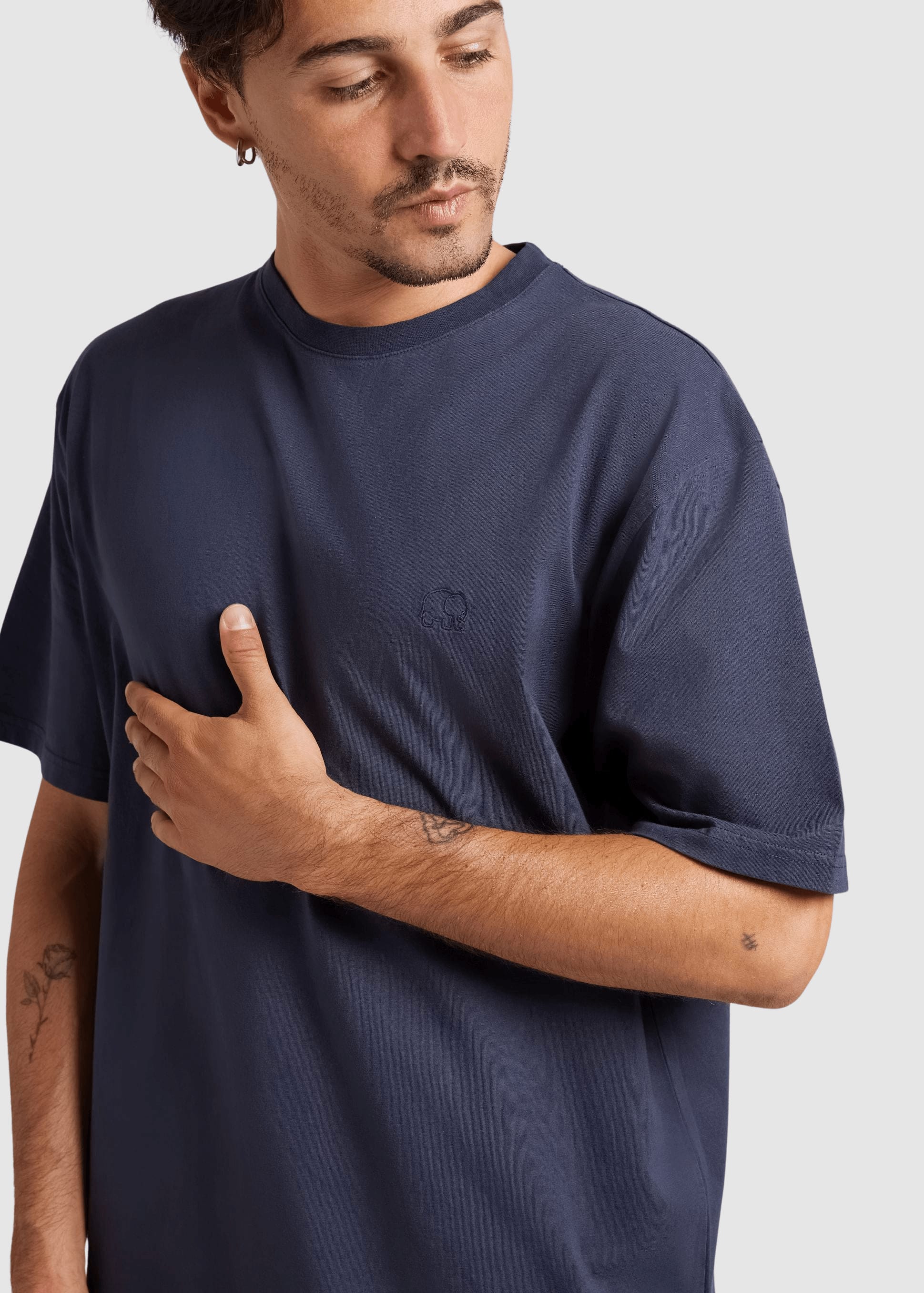 trendsplant-essential-t-shirt-parisian-blue-3.jpeg Essential T-Shirt Parisian Blue