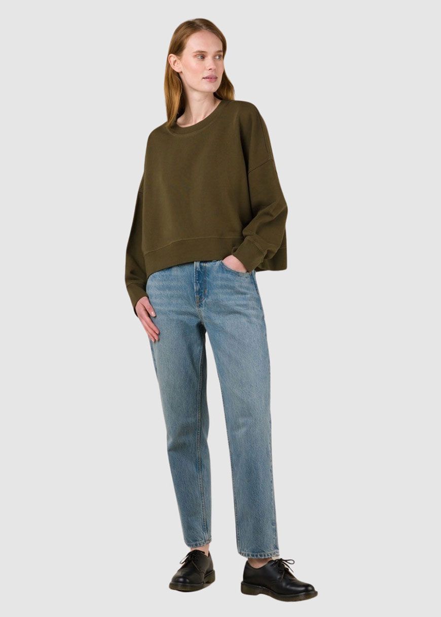 Caroline Cropped Caroline Cropped