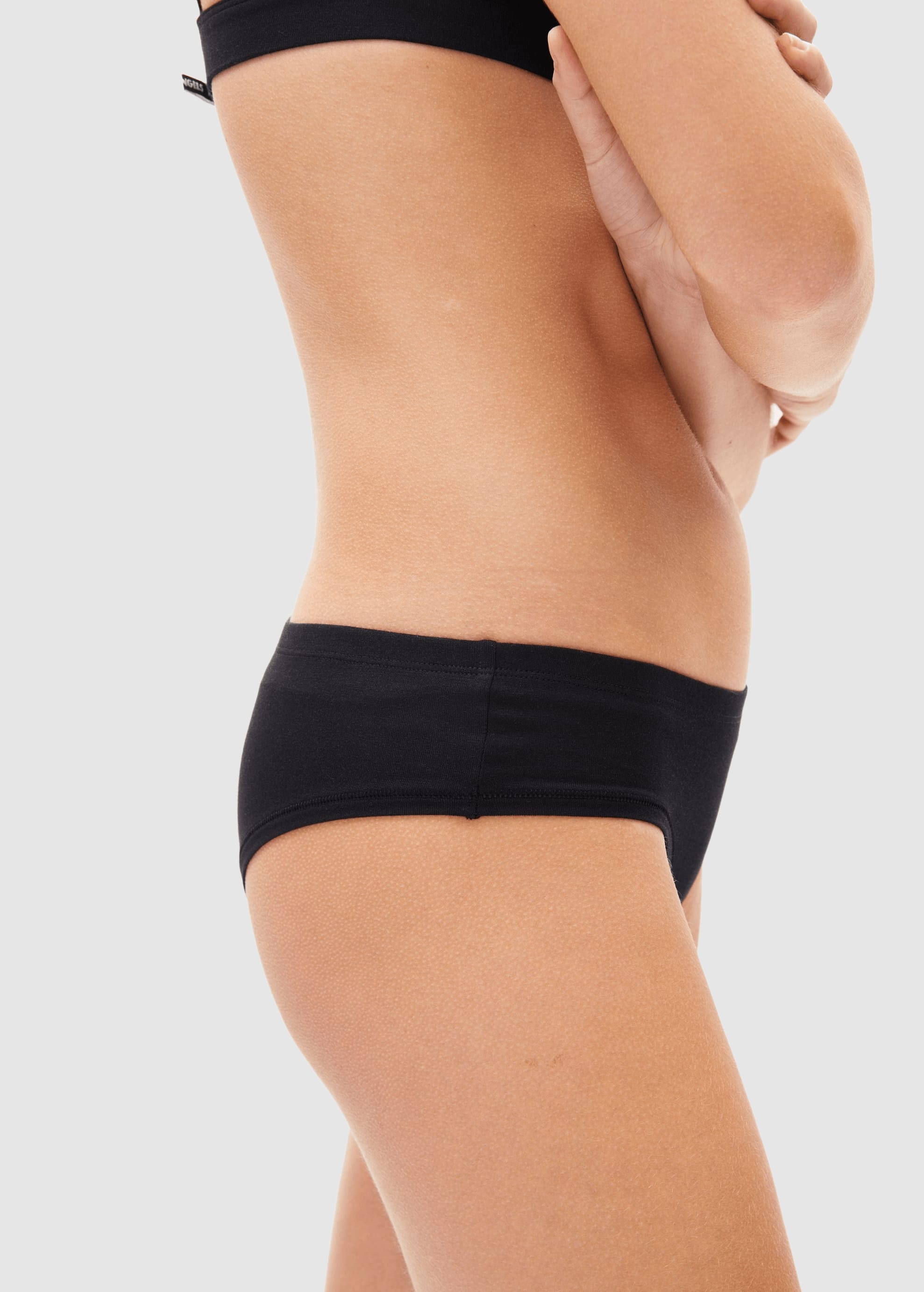 armedangels-eiraa-brief-black-5.jpeg Eiraa Brief Black