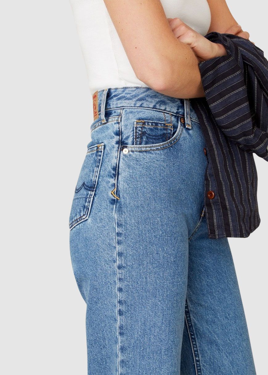 Elisabeth Cropped Elisabeth Cropped