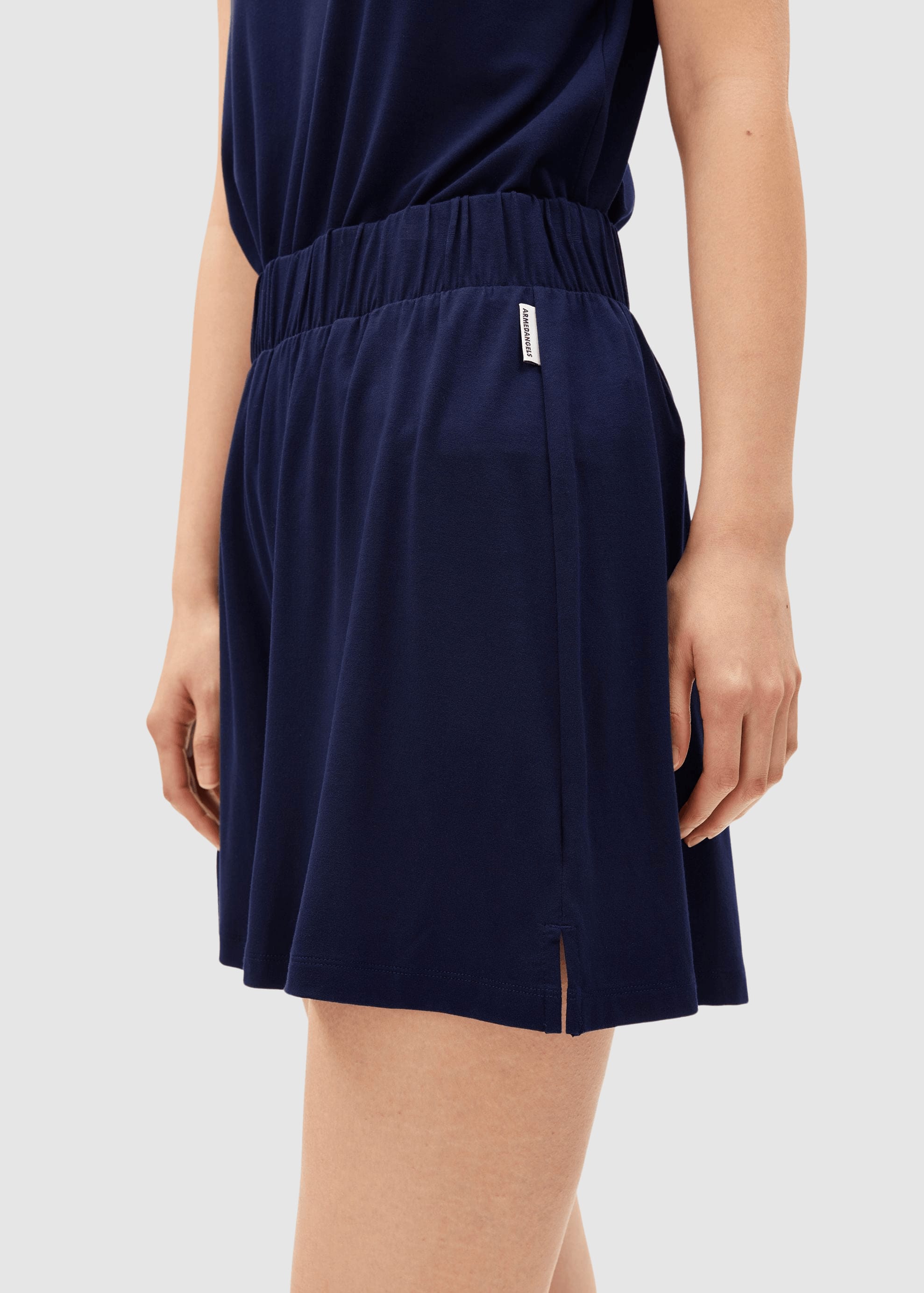 Relaxed Jersey Shorts Tinted Navy Relaxed Jersey Shorts Tinted Navy