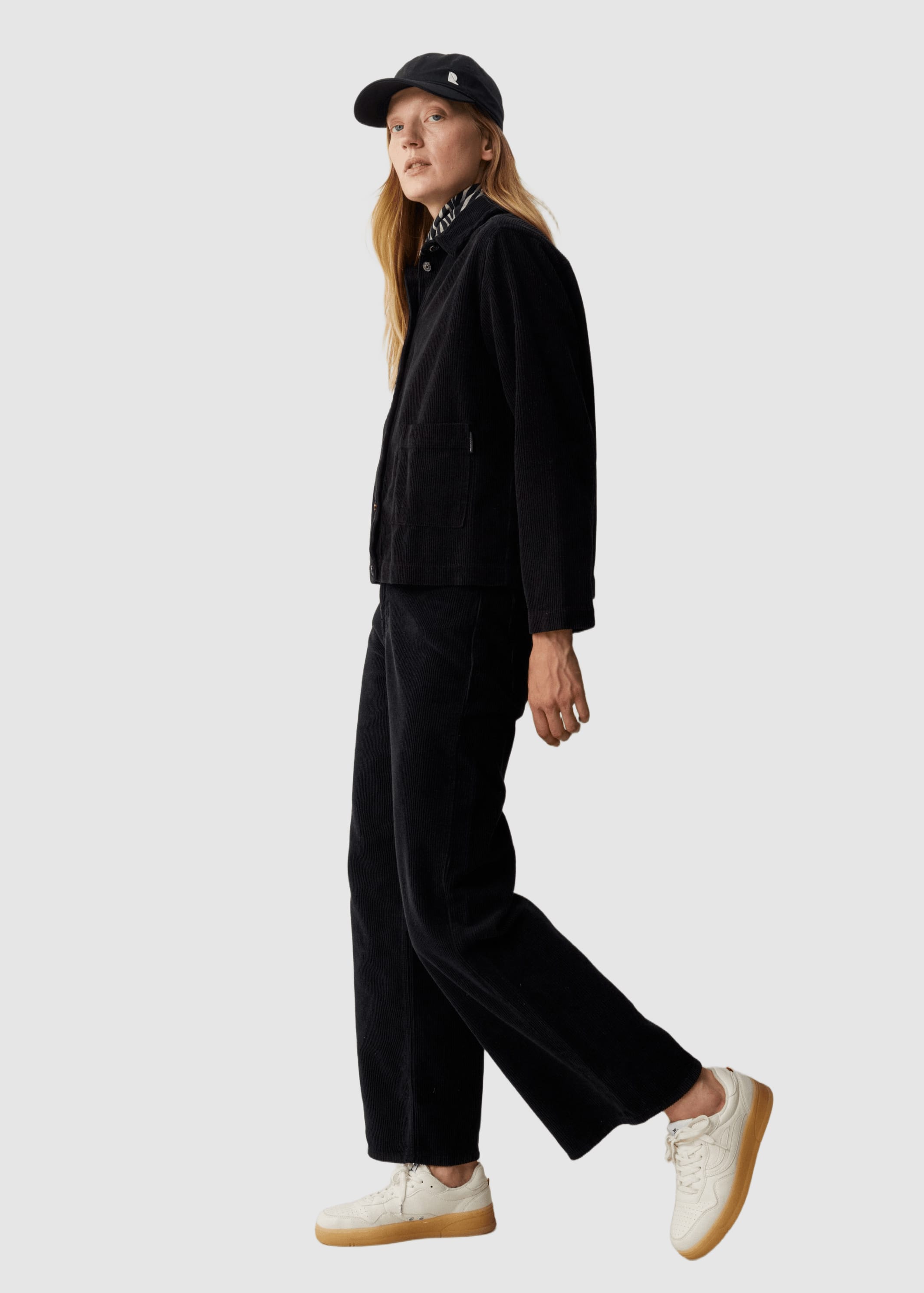 recolution-rhodea-black-5.jpeg Rhodea Black