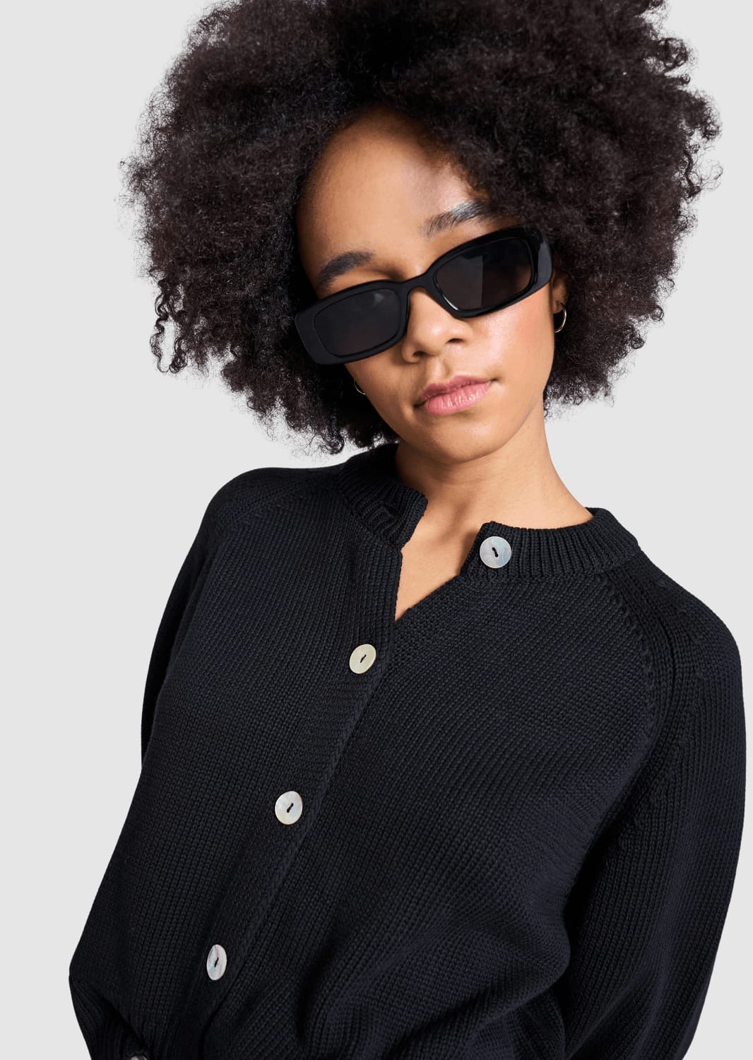jan-n-june-sivia-black-4.jpeg Sivia Black