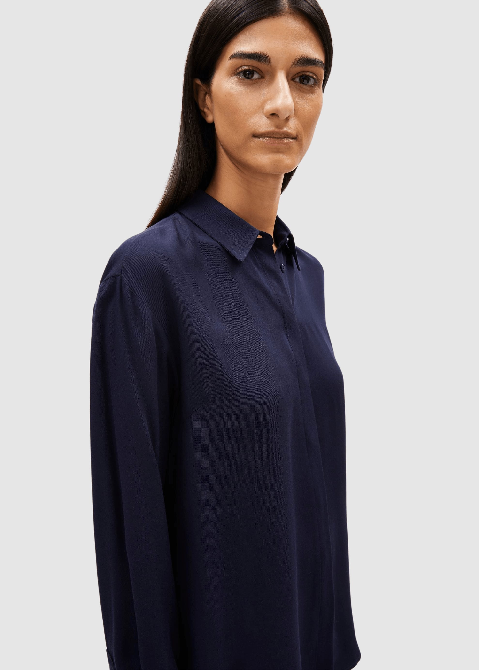 Larisaana Longsleeve Blouse Tinted Navy Larisaana Longsleeve Blouse Tinted Navy
