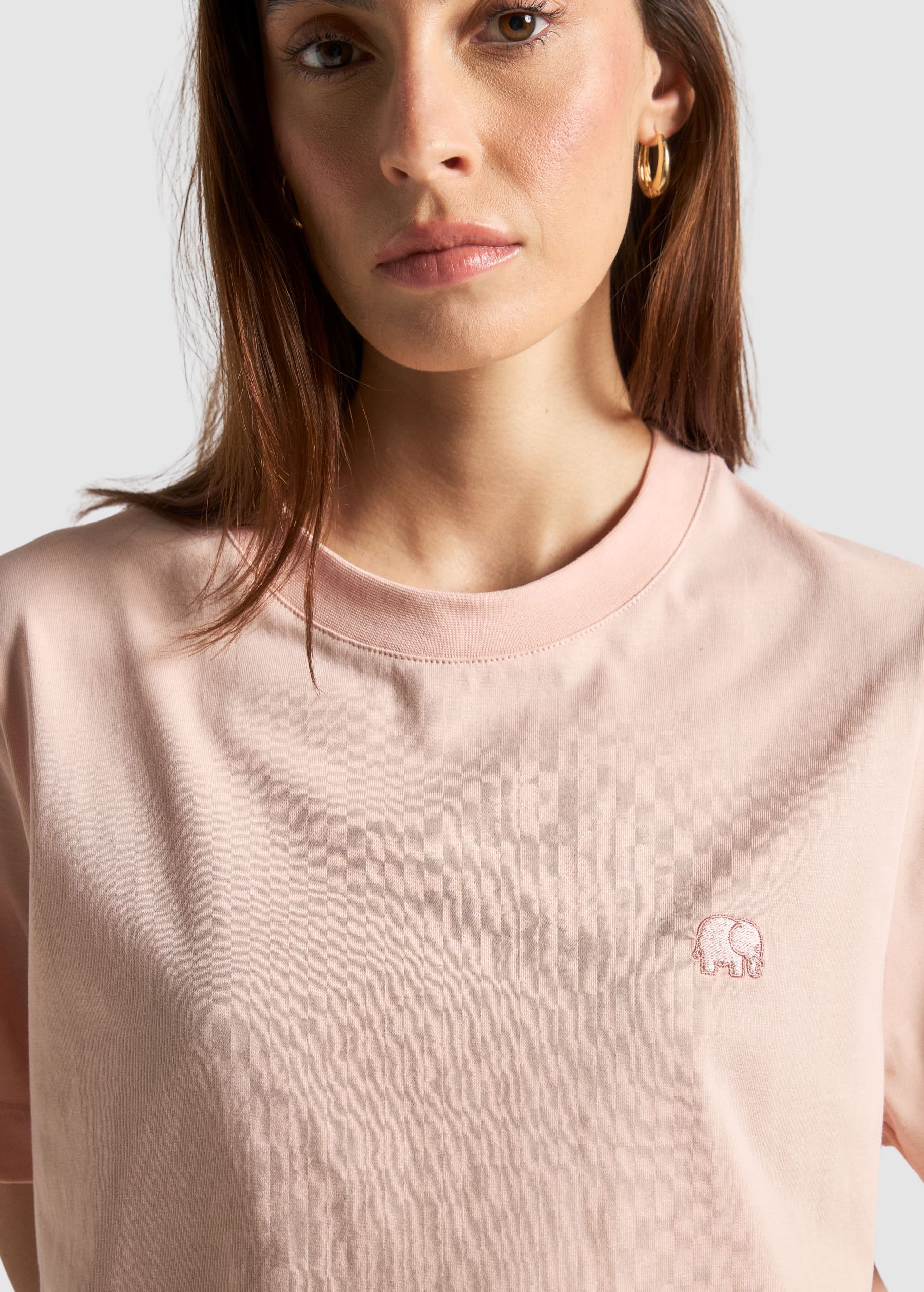 trendsplant-women-s-organic-essential-t-shirt-pale-pink-2.jpeg Women's Organic Essential T-Shirt Pale Pink