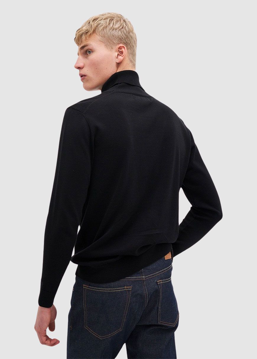 Thomas Turtleneck Thomas Turtleneck