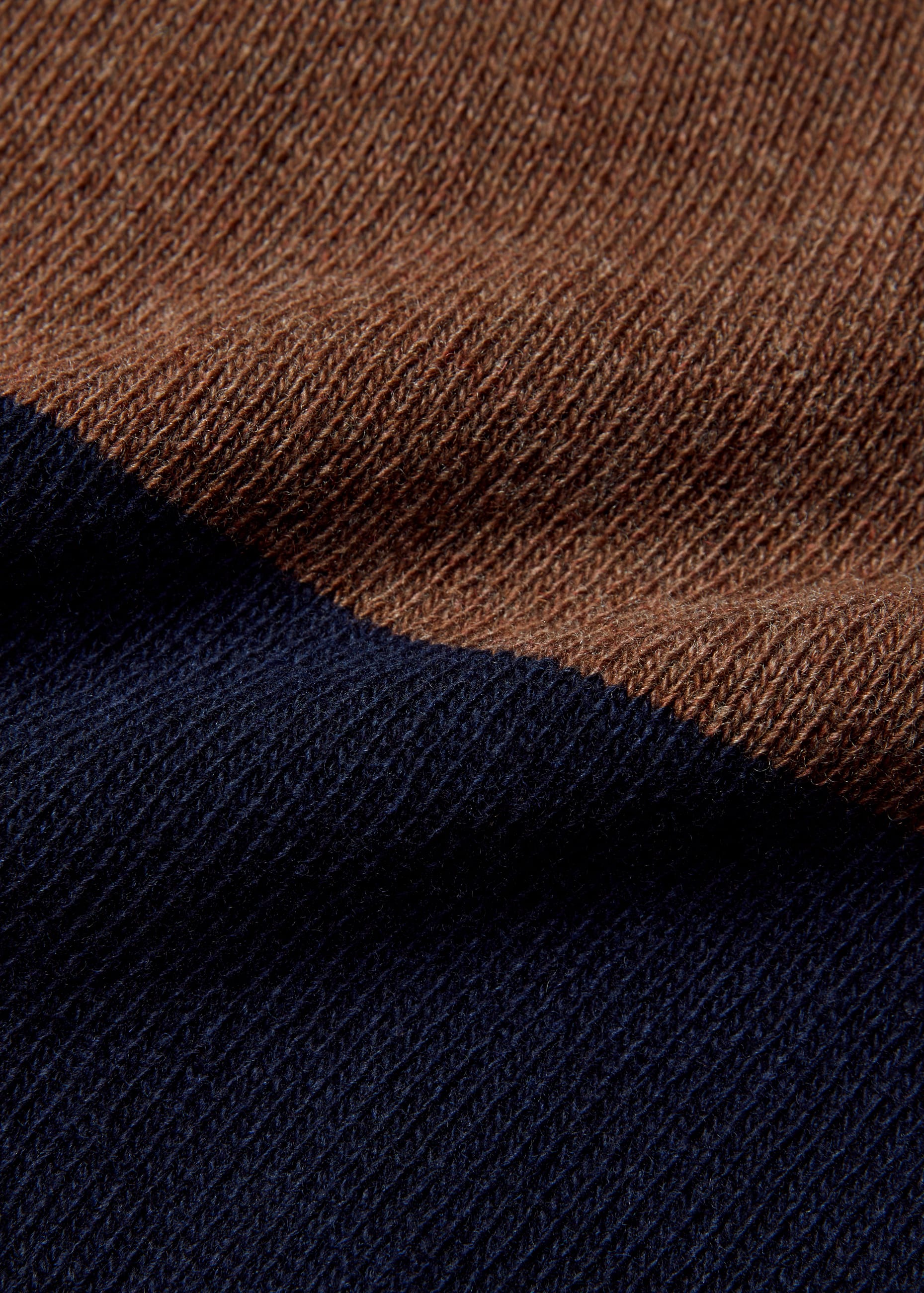 givn-gbivan-oak-brown-midnight-blue-5.jpeg Gbivan Oak Brown / Midnight Blue