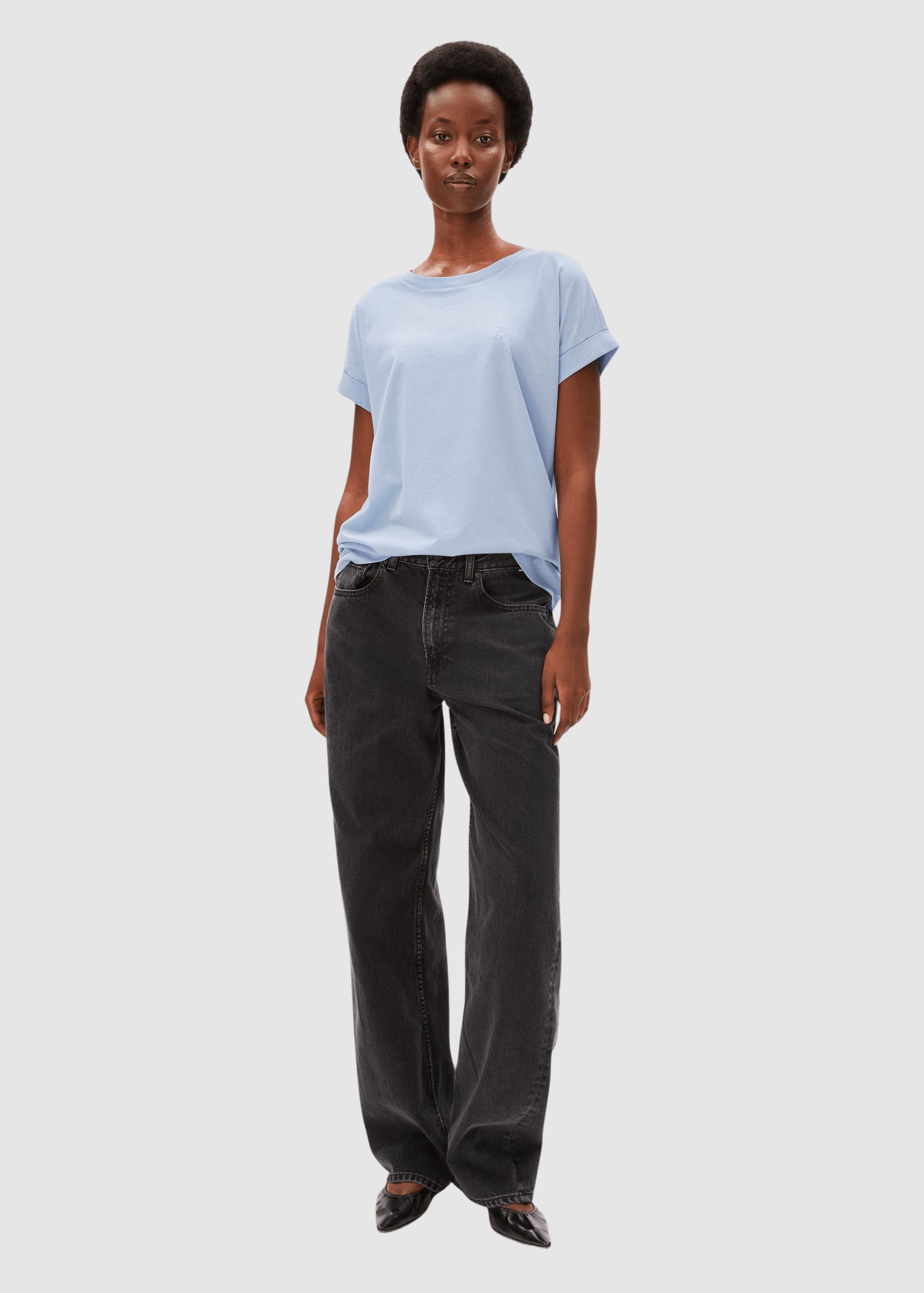 armedangels-idaara-t-shirt-soft-blue-5.jpeg Idaara T-Shirt Soft Blue