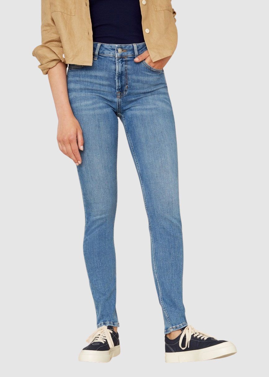 Juno Medium Juno Medium