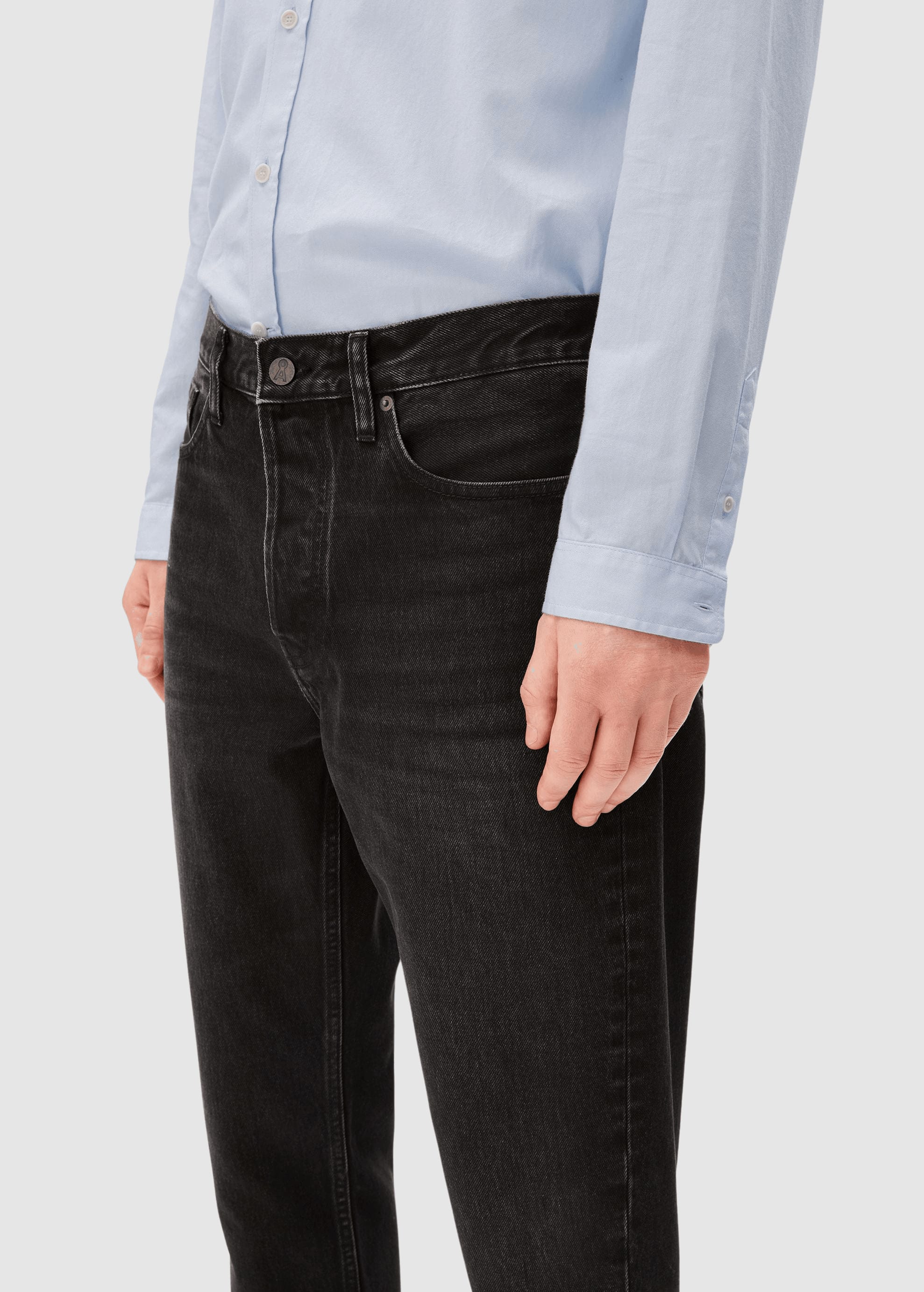 armedangels-maakxy-relaxed-tapered-jean-phantom-3.jpeg Maakxy Relaxed Tapered Jean Phantom