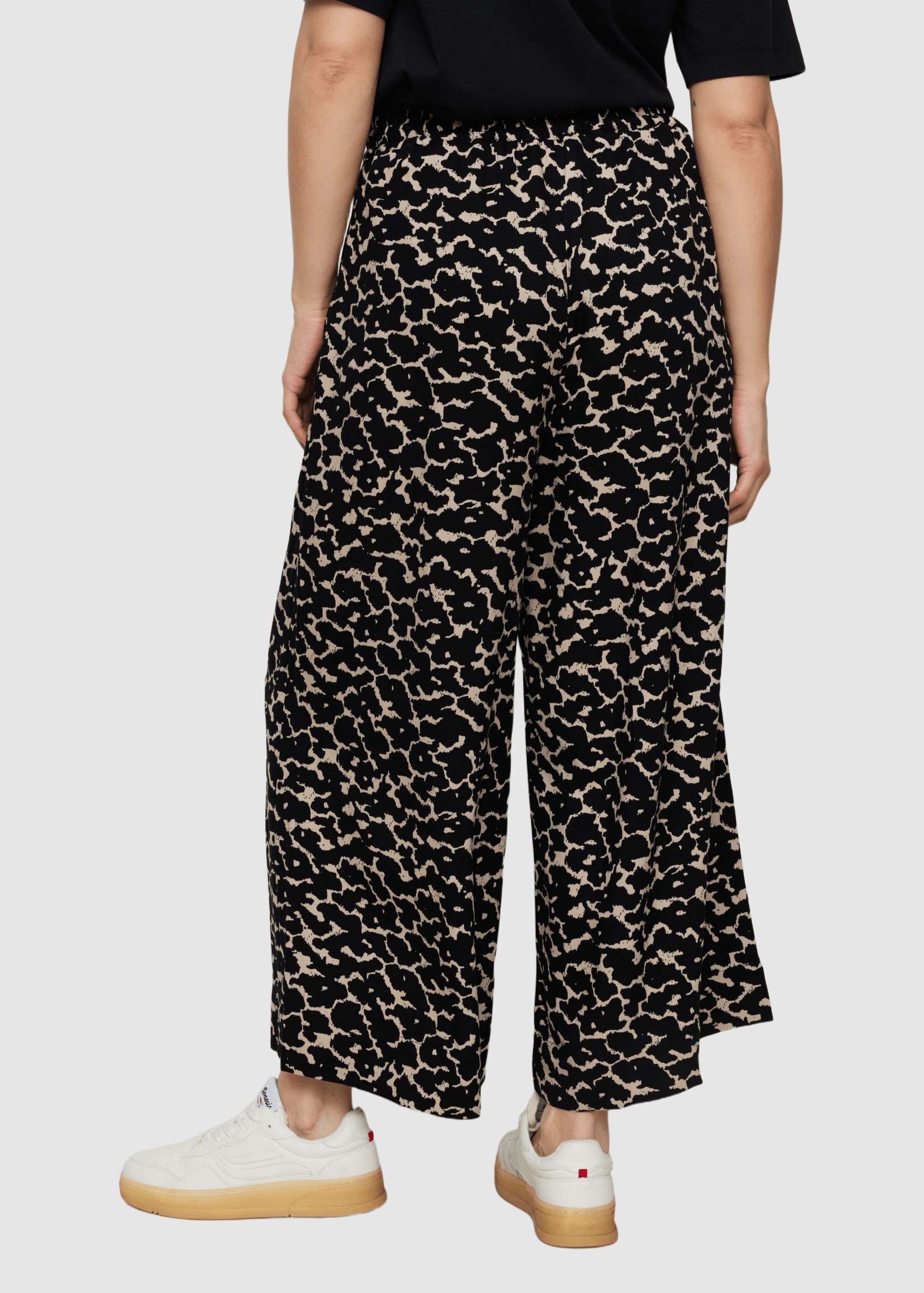 recolution-sequoia-clouds-black-3.jpeg Sequoia Clouds Black