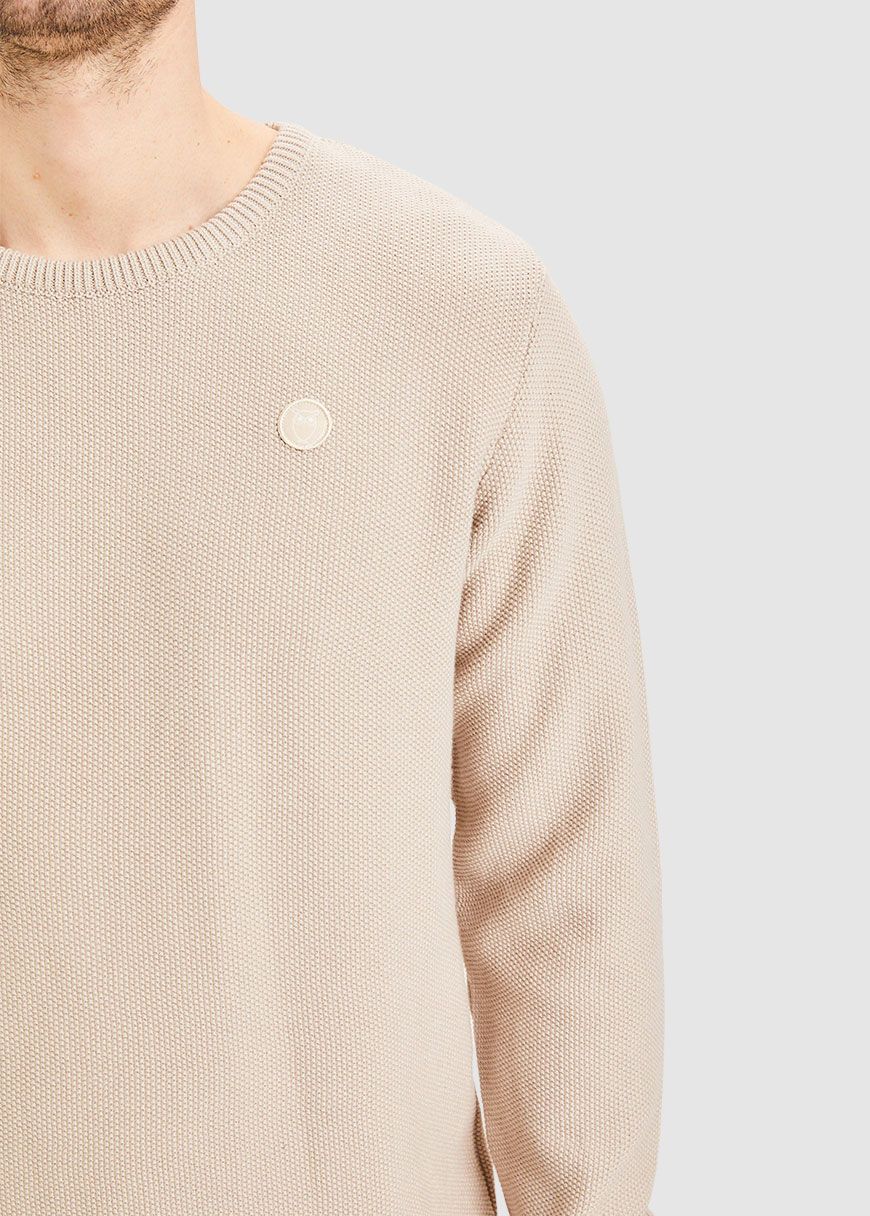 Field Pique Badge Knit O-Neck Field Pique Badge Knit O-Neck