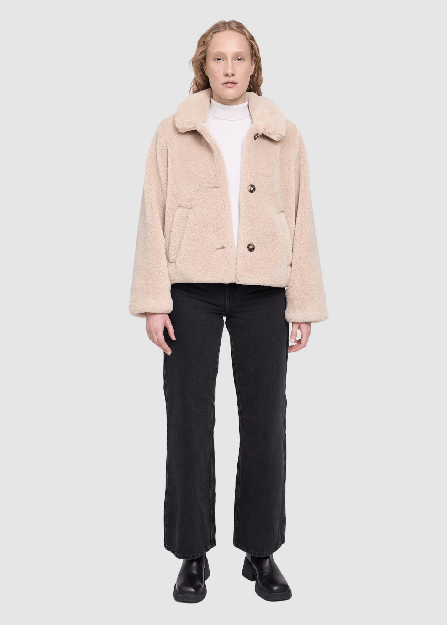 mazine-faux-fur-button-jacket-natural-4.jpeg Faux-Fur Button Jacket Natural