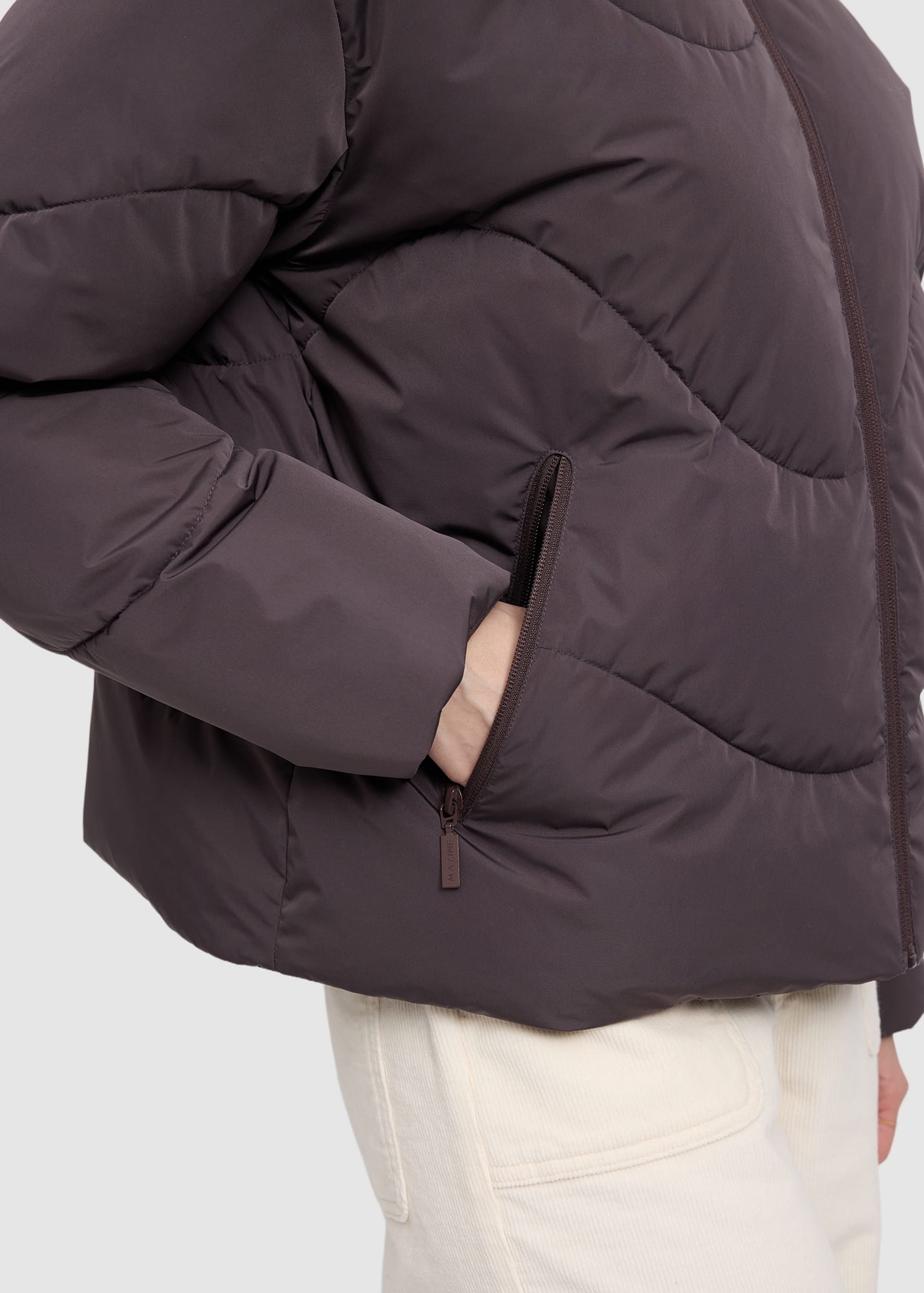 mazine-waves-quilt-short-puffer-jacket-eggplant-7.jpeg Waves Quilt Short Puffer Jacket Eggplant