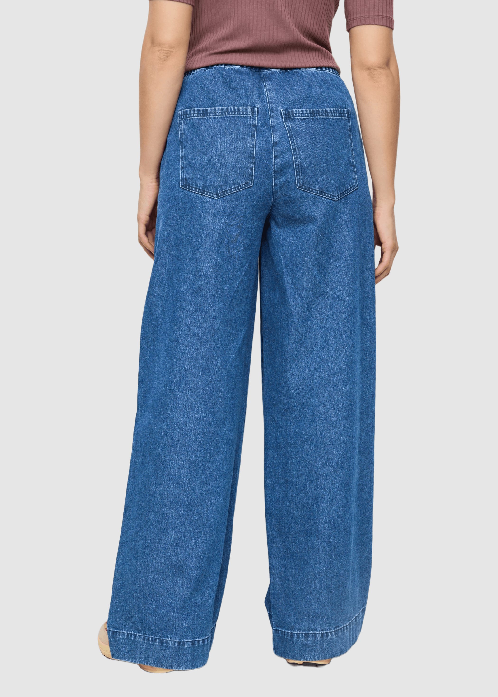 Buttercub Blue