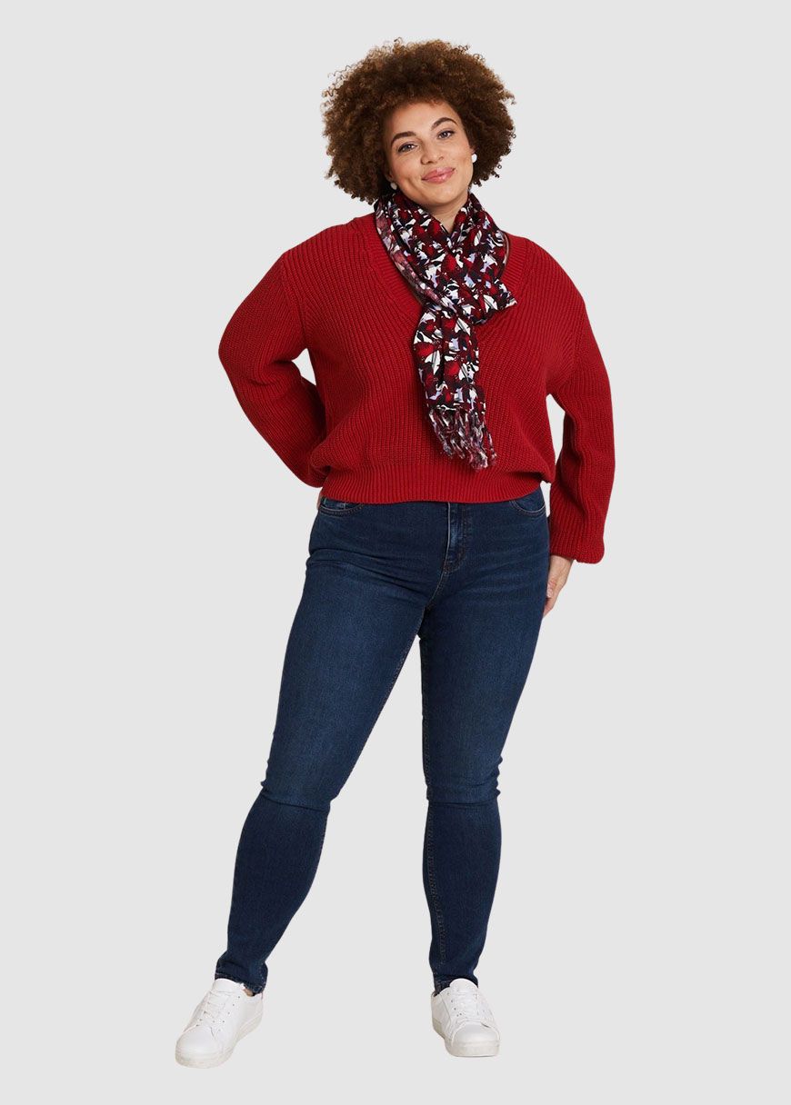 Strickpulli mit V-Ausschnitt Strickpulli mit V-Ausschnitt