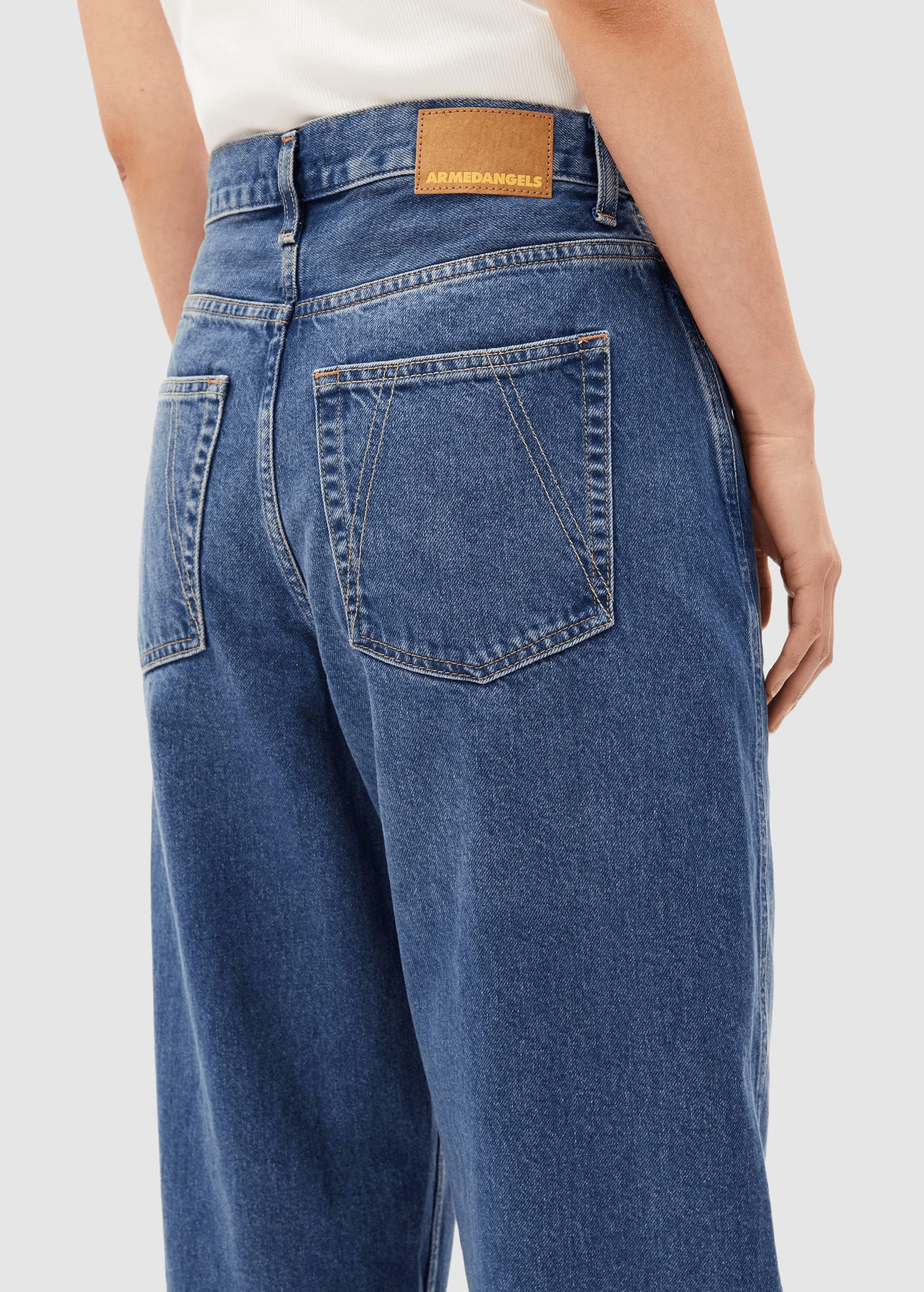 Baarly High Waist Barrel Jean Crunchy
