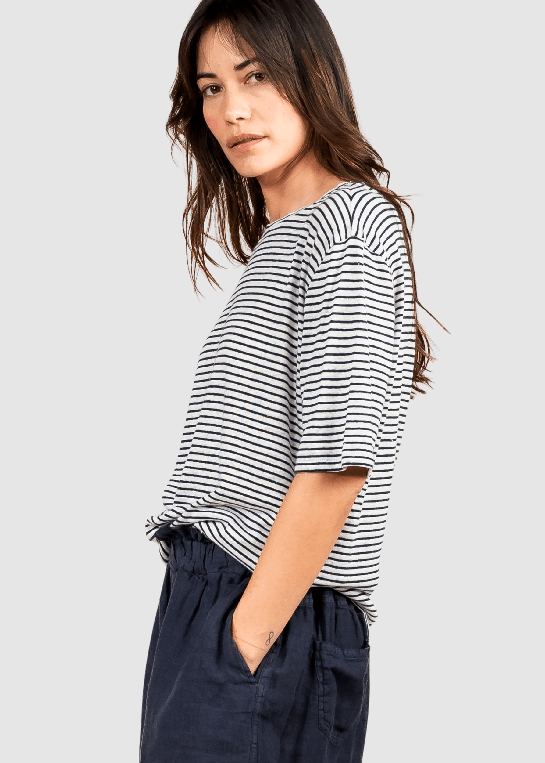 Olivia Tee Midnight Blue