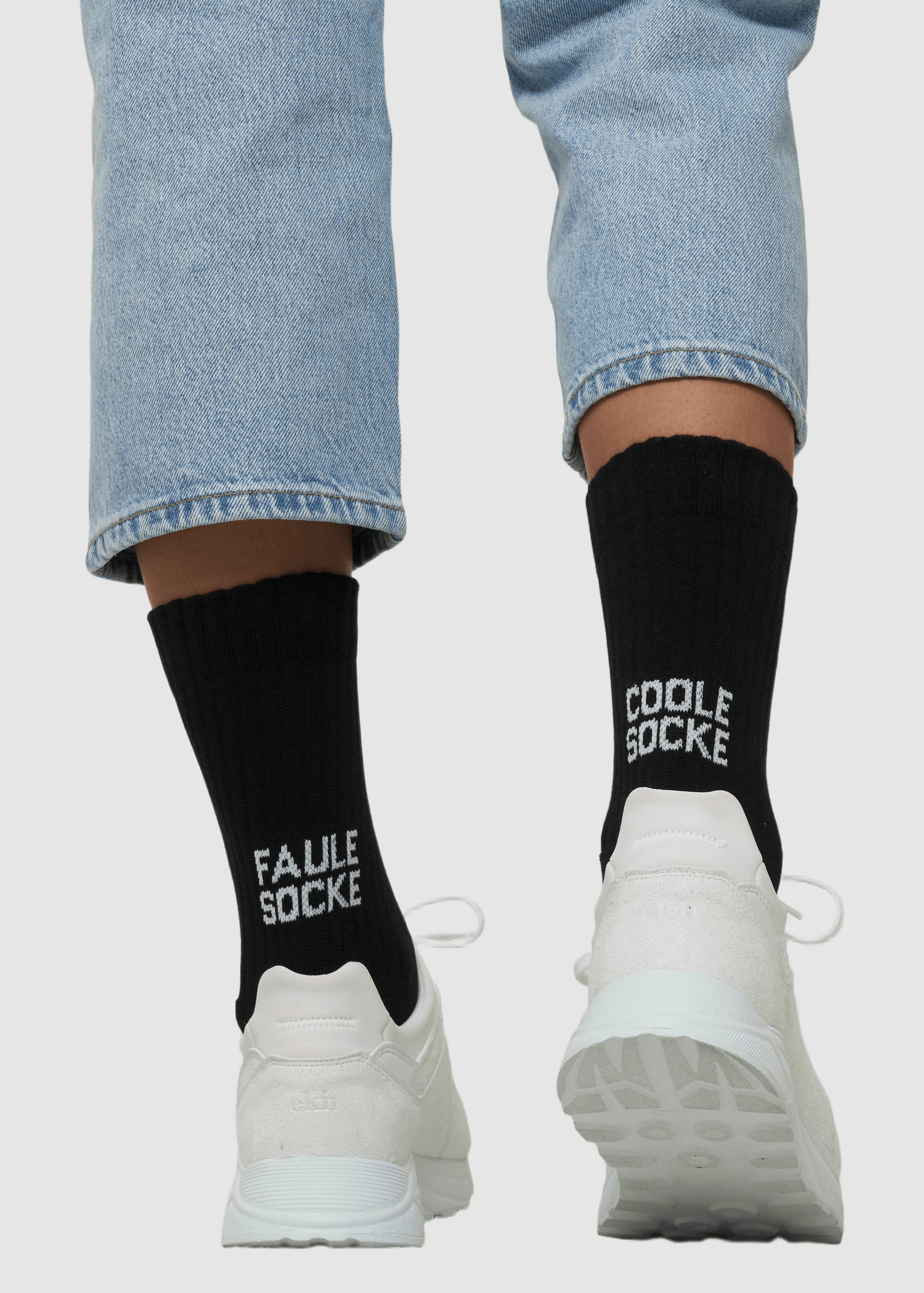 recolution-socks-hovea-cool-black-1.jpeg Socks Hovea Cool Black