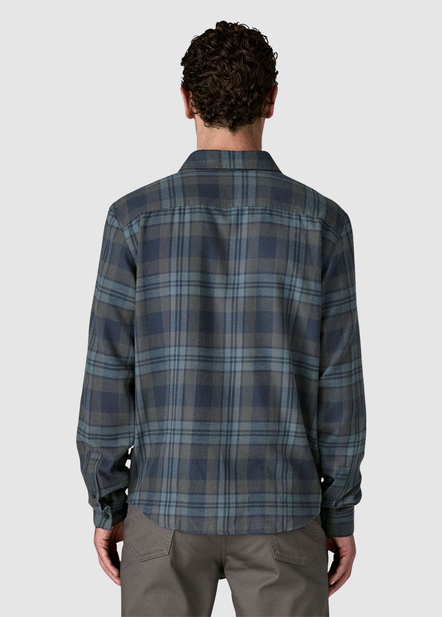 patagonia_m_s_l_s_lw_fjord_flannel_shirt_AW_25_PAT_42410_Paw_Smolder_Blue_3_8137acc9c5 M's L/S LW Fjord Flannel Shirt