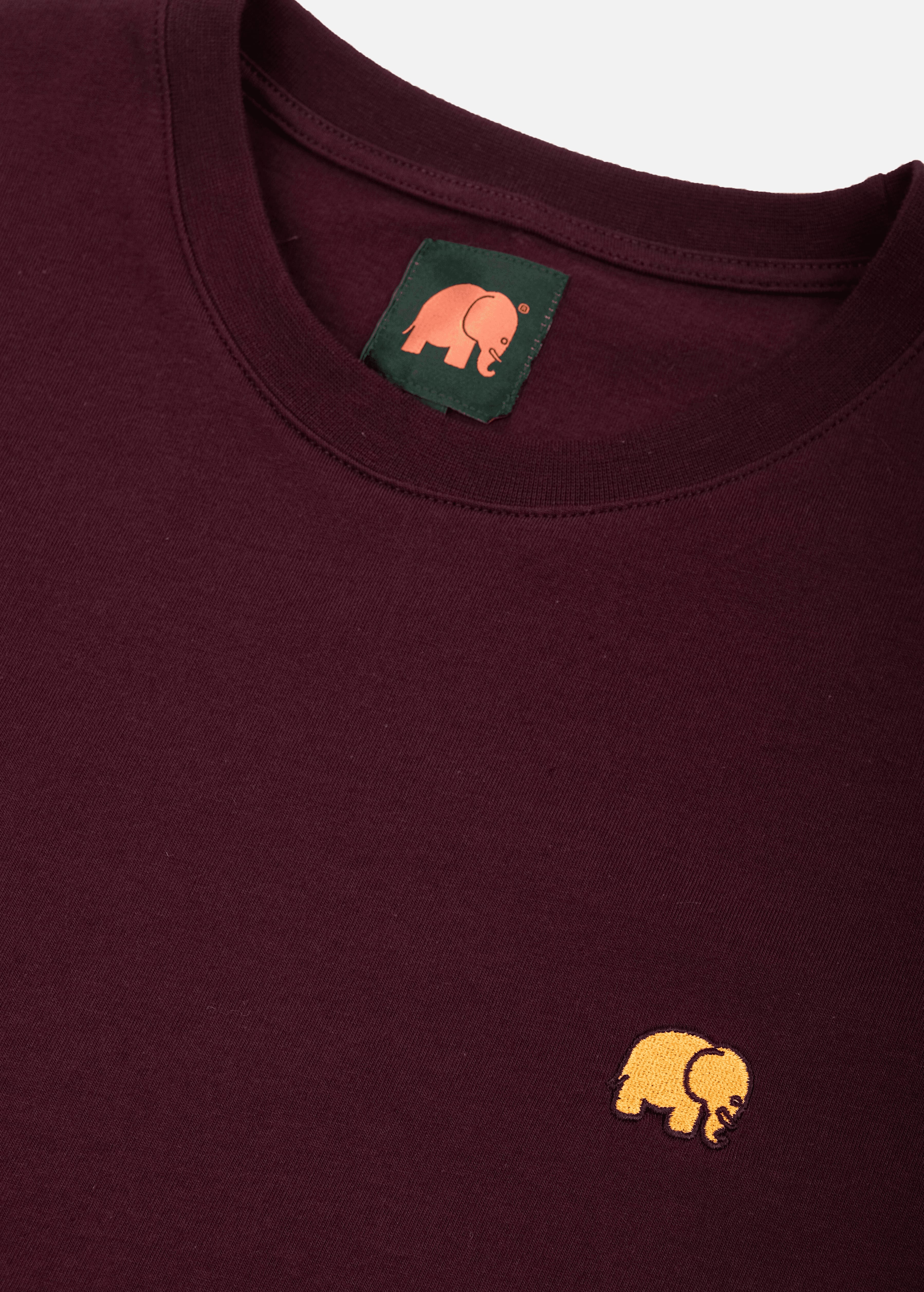 trendsplant-organic-essential-t-shirt-wine-red-6.jpeg Organic Essential T-Shirt Wine Red