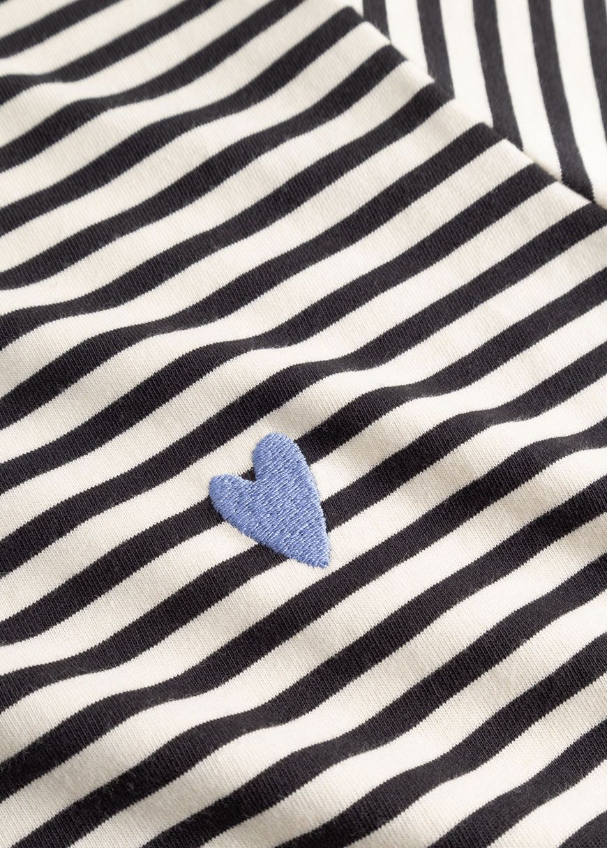 mademoiselle_everflow_t_shirt_AW_25_YEYE_G52205_A_Black_3_60e5b8243d Everflow T-Shirt