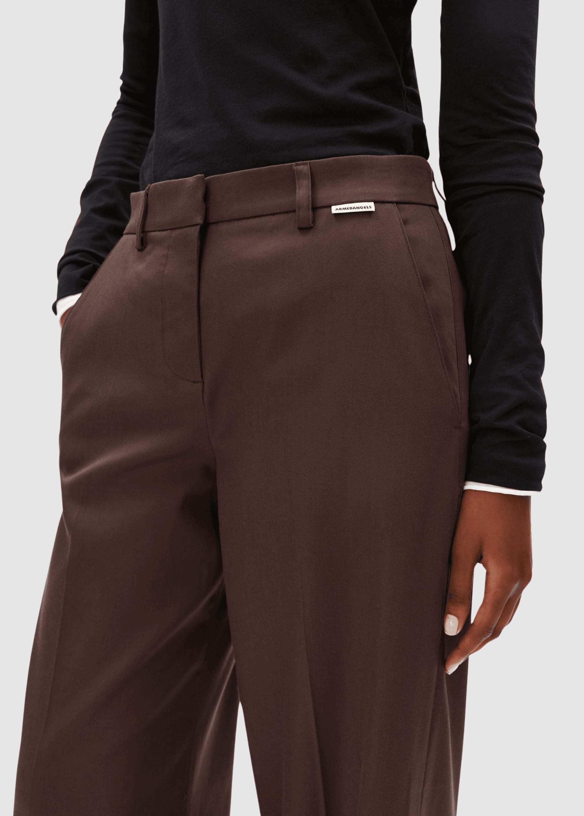 Leandraa Pant Claystone